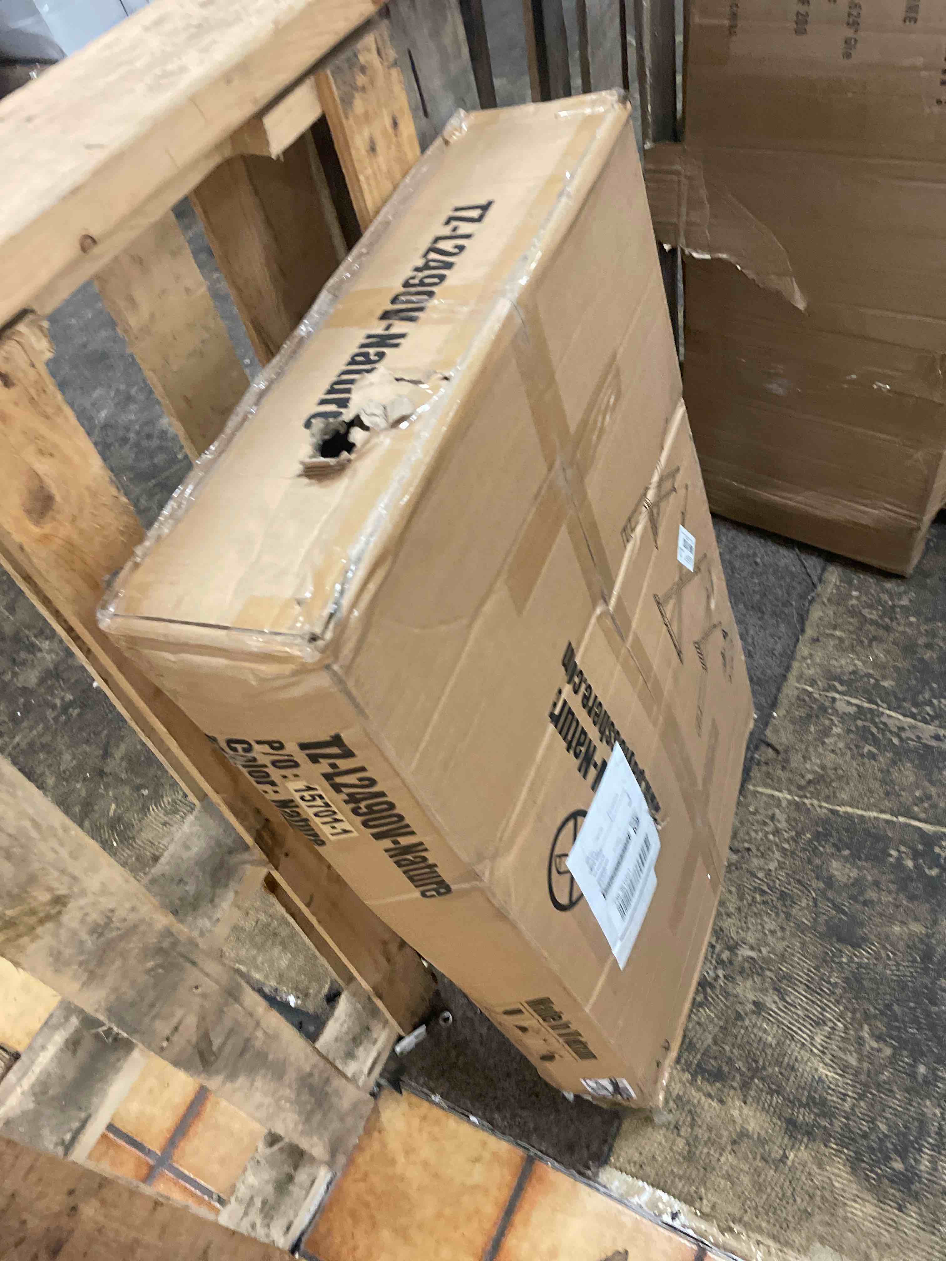 https://s3.amazonaws.com/lotting-images-prod/phillipi/GRA2159872_1757577472787.jpeg