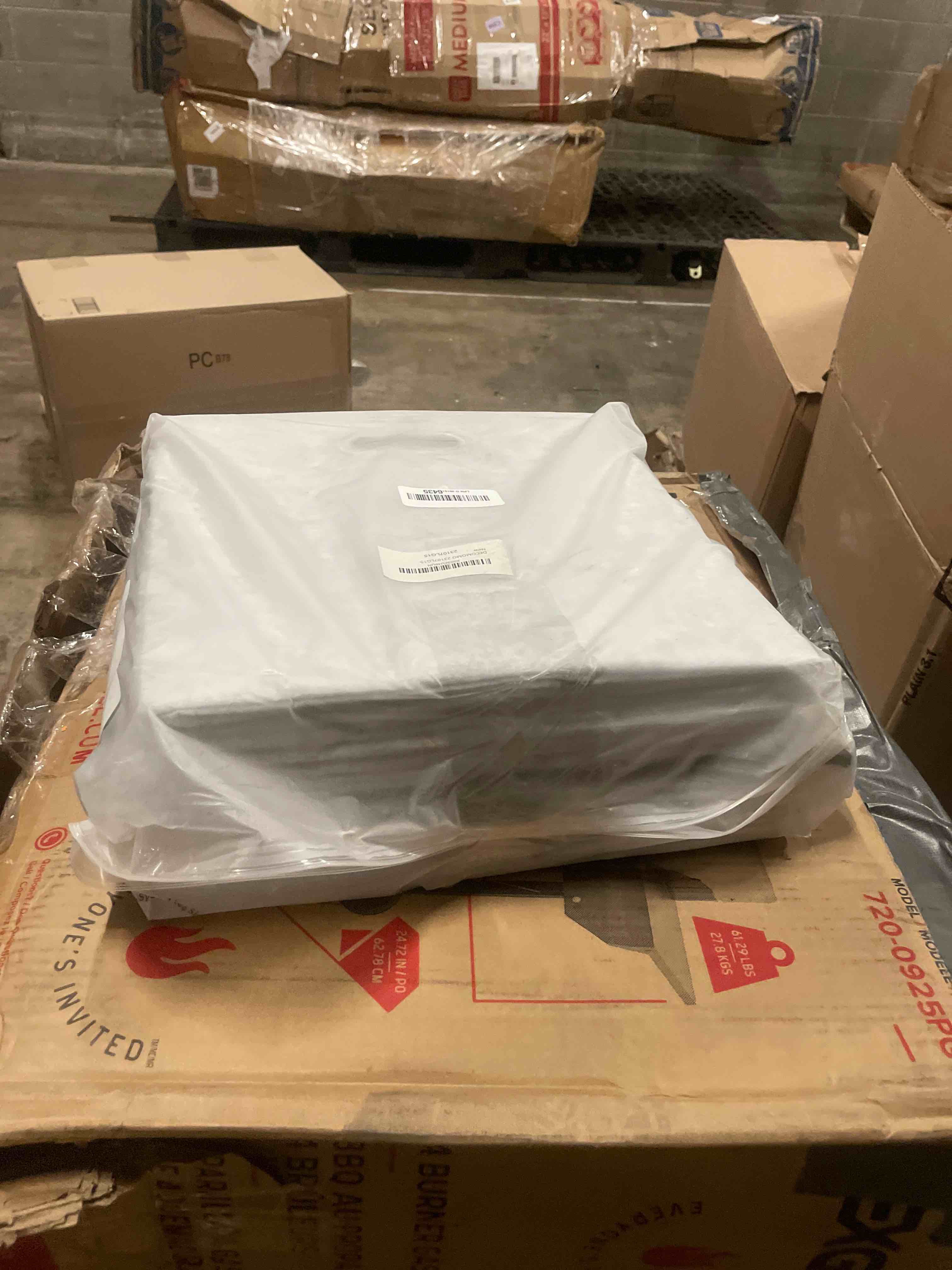 https://s3.amazonaws.com/lotting-images-prod/phillipi/GRA2160012_1757808737168.jpeg