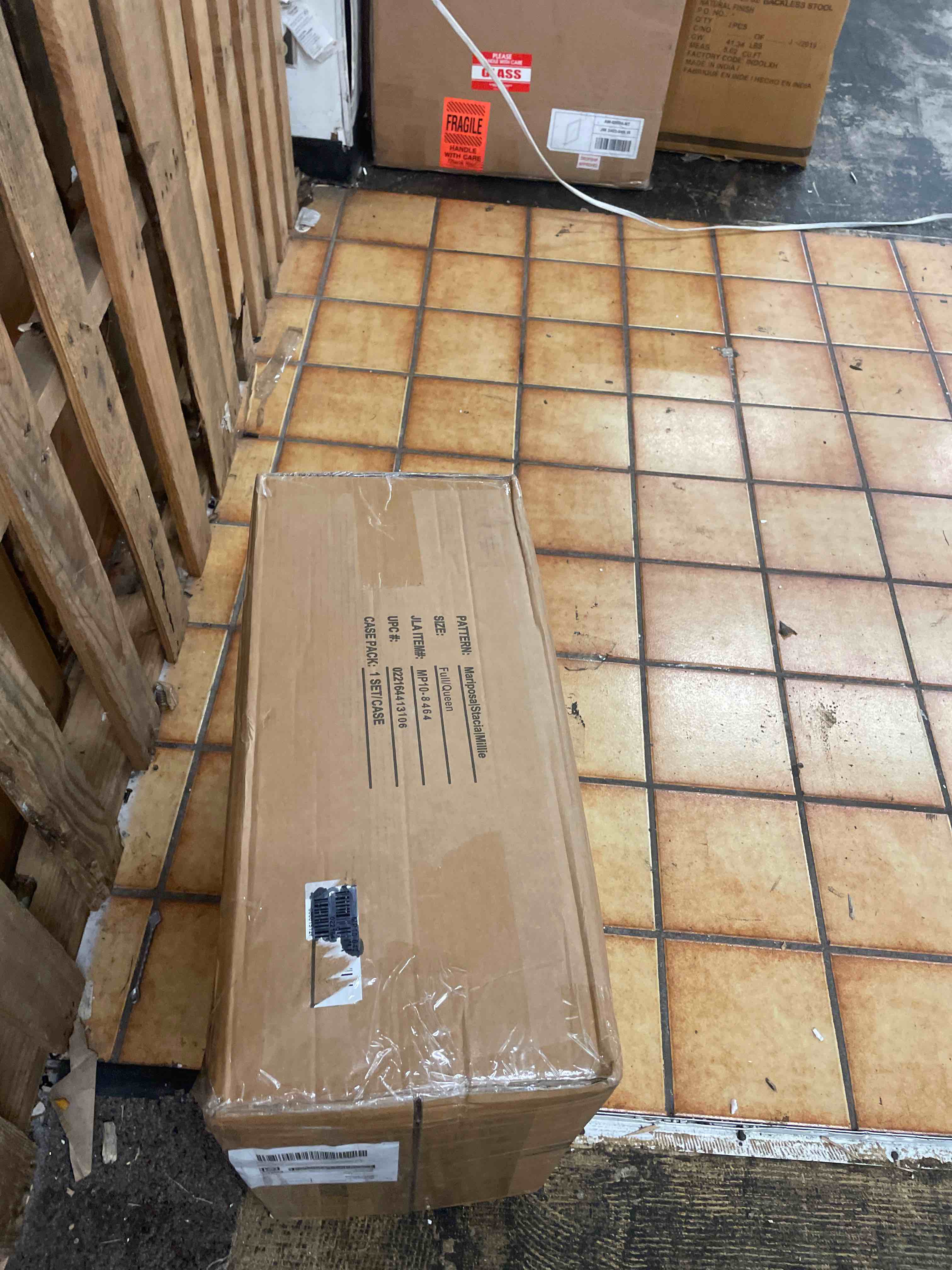 https://s3.amazonaws.com/lotting-images-prod/phillipi/GRA2160190_1758134218807.jpeg