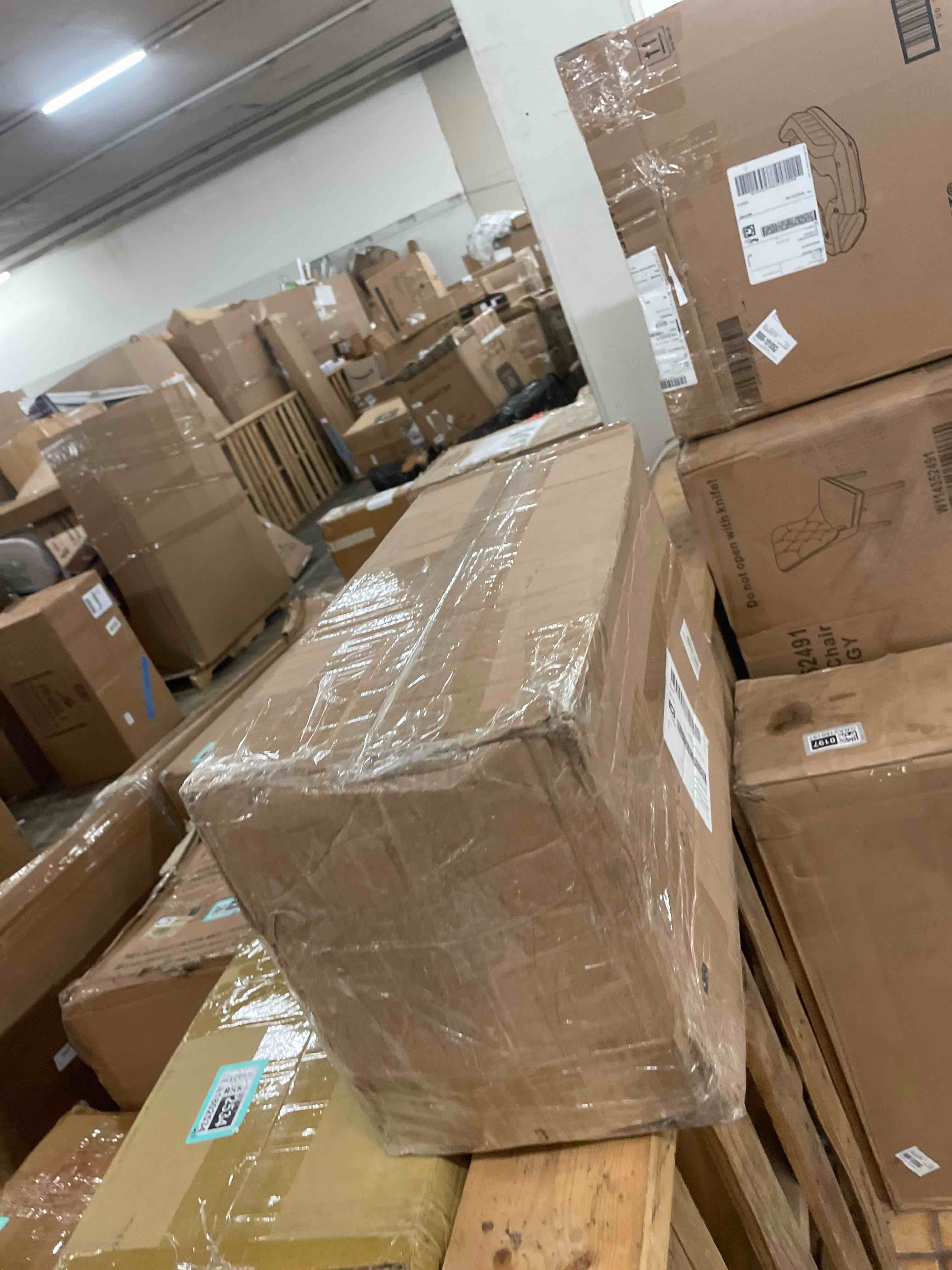 https://s3.amazonaws.com/lotting-images-prod/phillipi/GRA2160198_1758158709034.jpeg