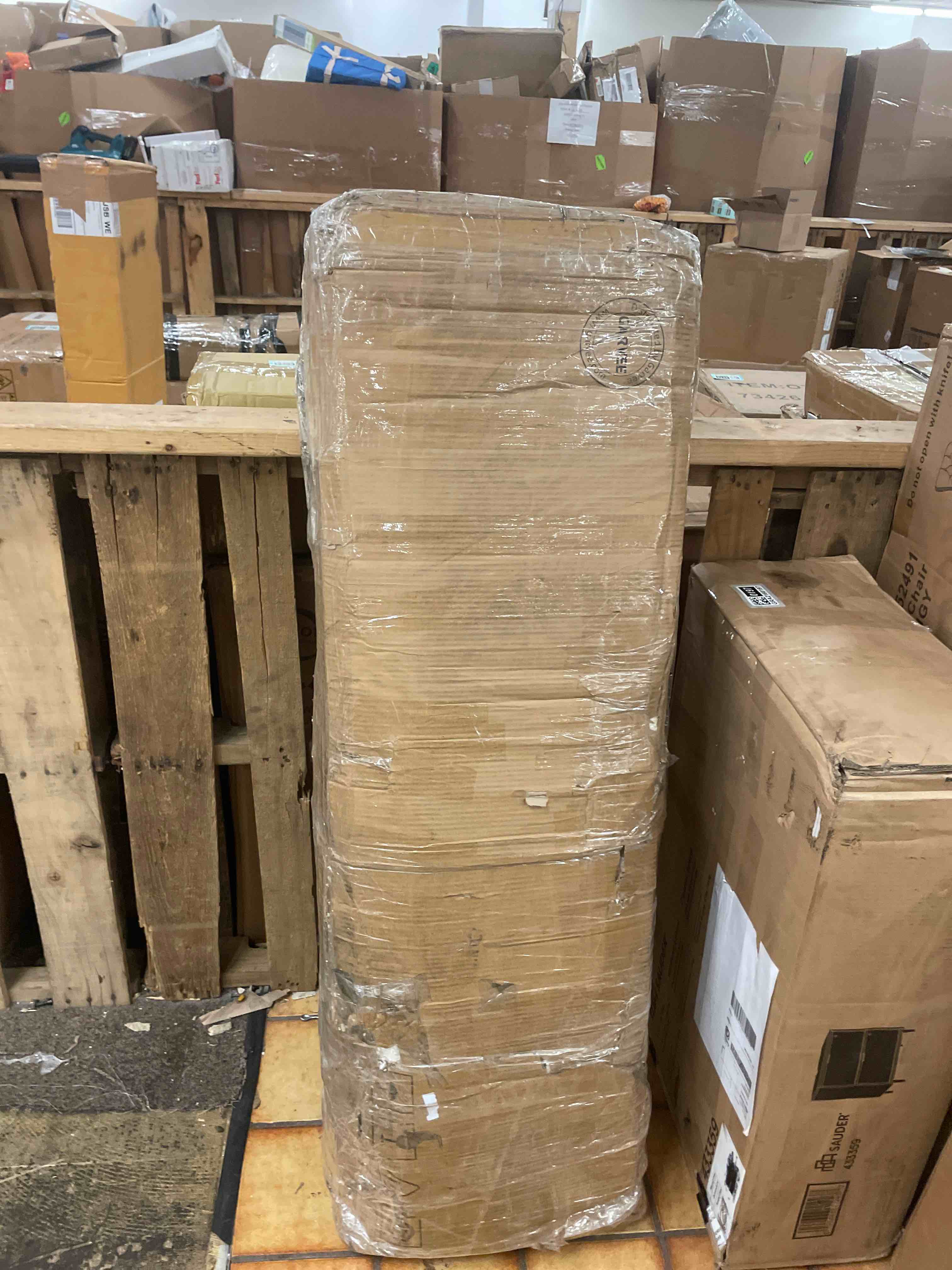 https://s3.amazonaws.com/lotting-images-prod/phillipi/GRA2160199_1758158977287.jpeg