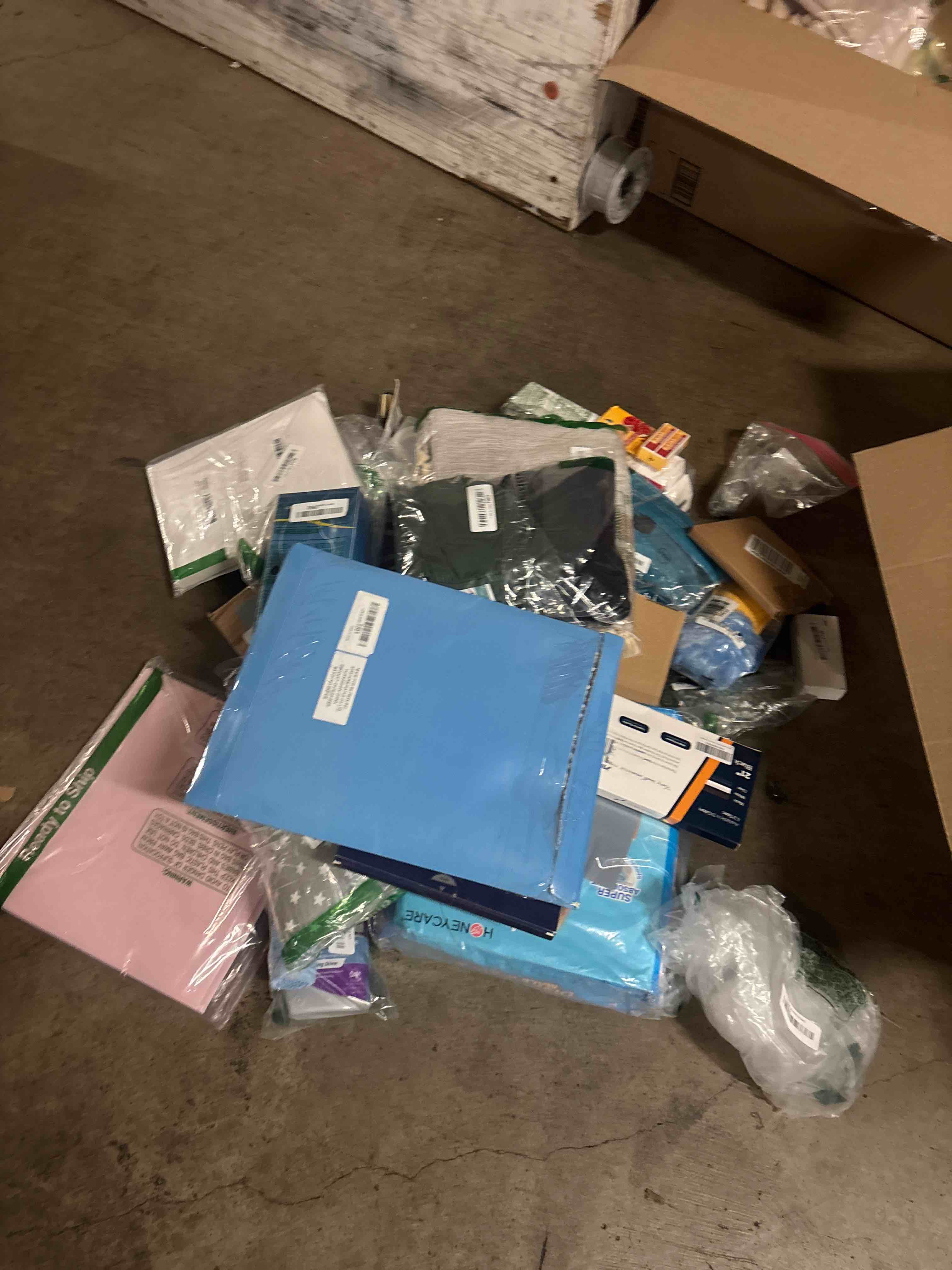 https://s3.amazonaws.com/lotting-images-prod/phillipi/GRA2160351_1758529012230.jpeg