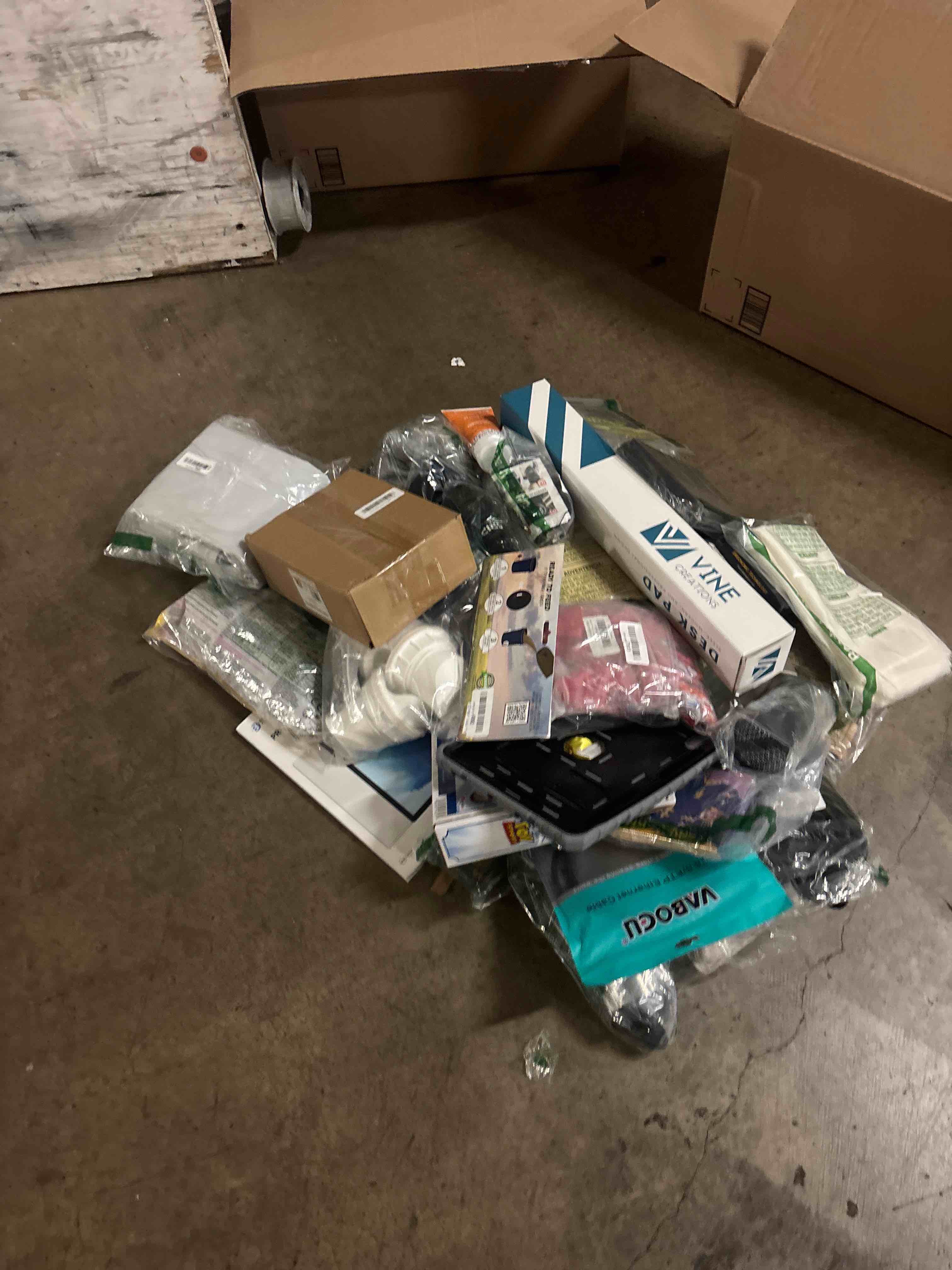 https://s3.amazonaws.com/lotting-images-prod/phillipi/GRA2160352_1758526821672.jpeg