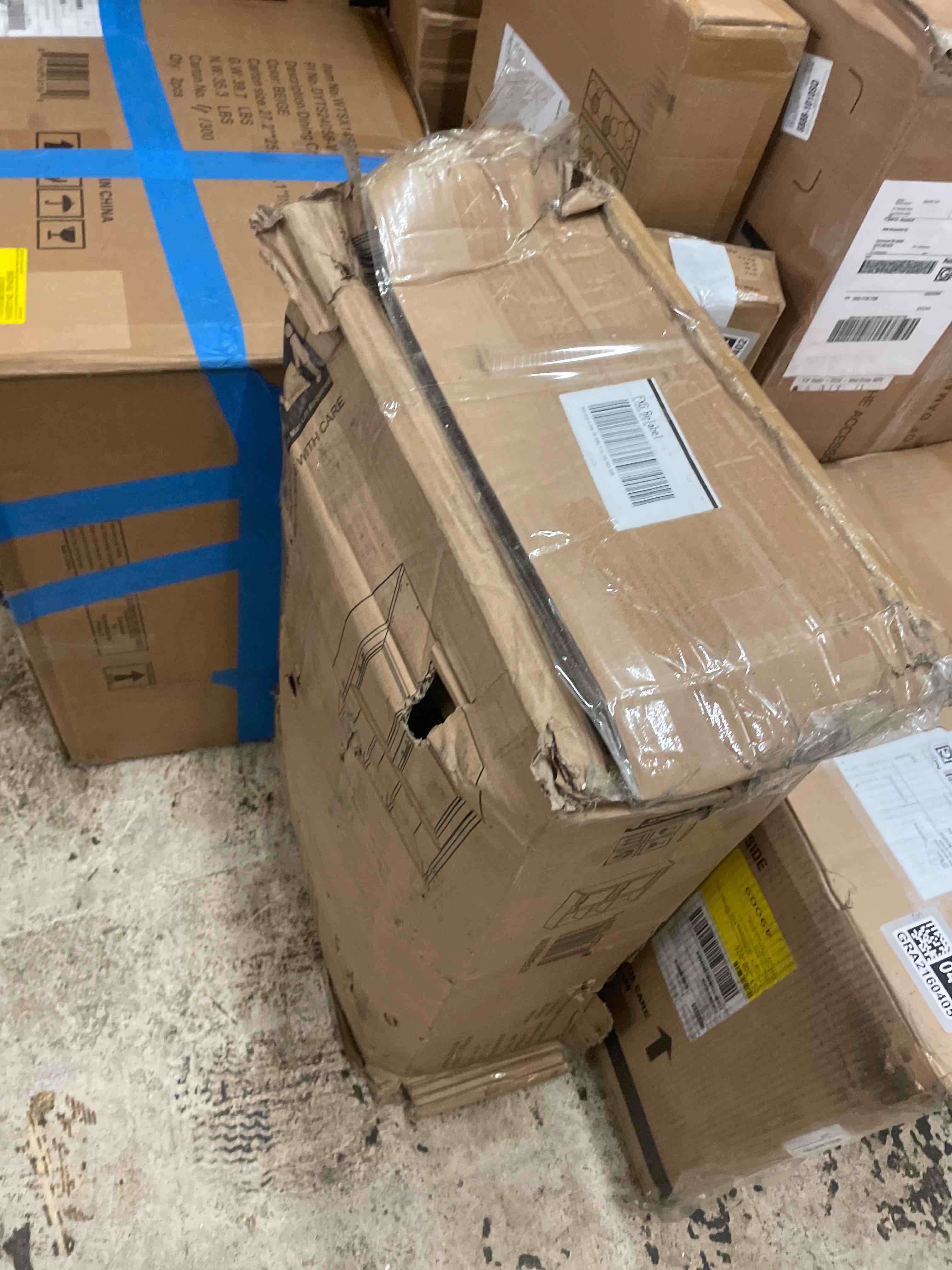 https://s3.amazonaws.com/lotting-images-prod/phillipi/GRA2160401_1758645424659.jpeg