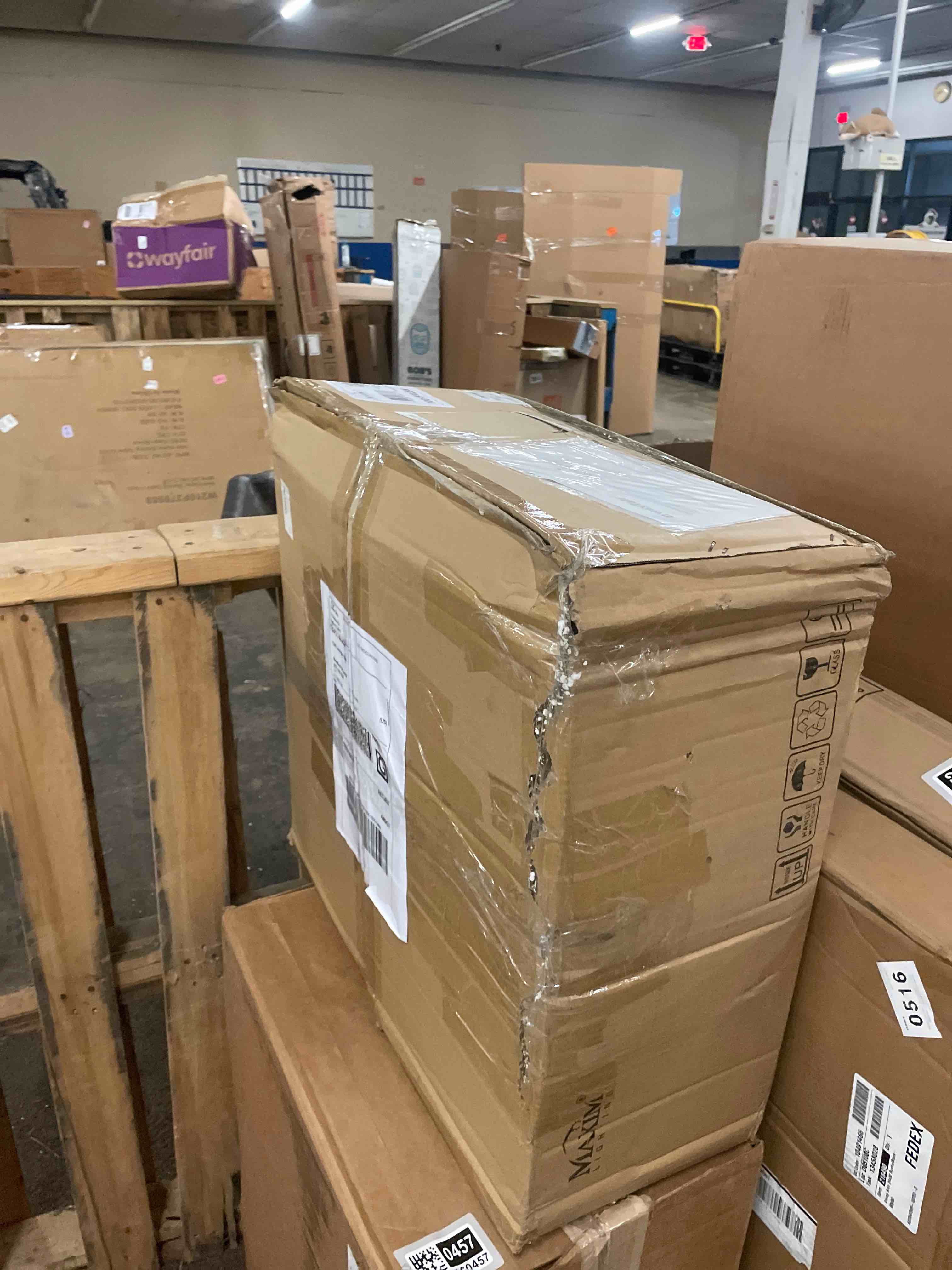 https://s3.amazonaws.com/lotting-images-prod/phillipi/GRA2160458_1758867611032.jpeg
