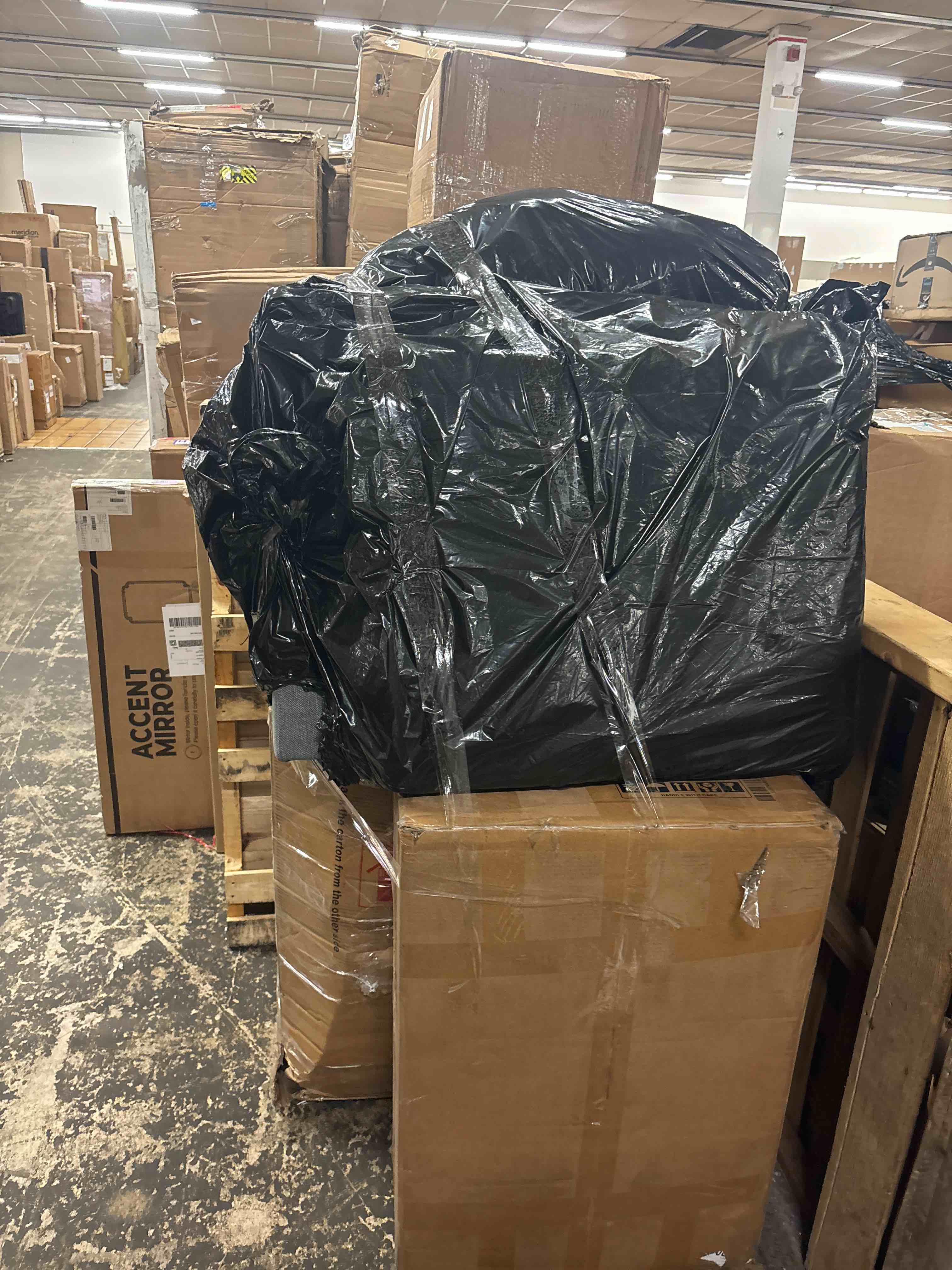 https://s3.amazonaws.com/lotting-images-prod/phillipi/GRA2160586_1759433115596.jpeg