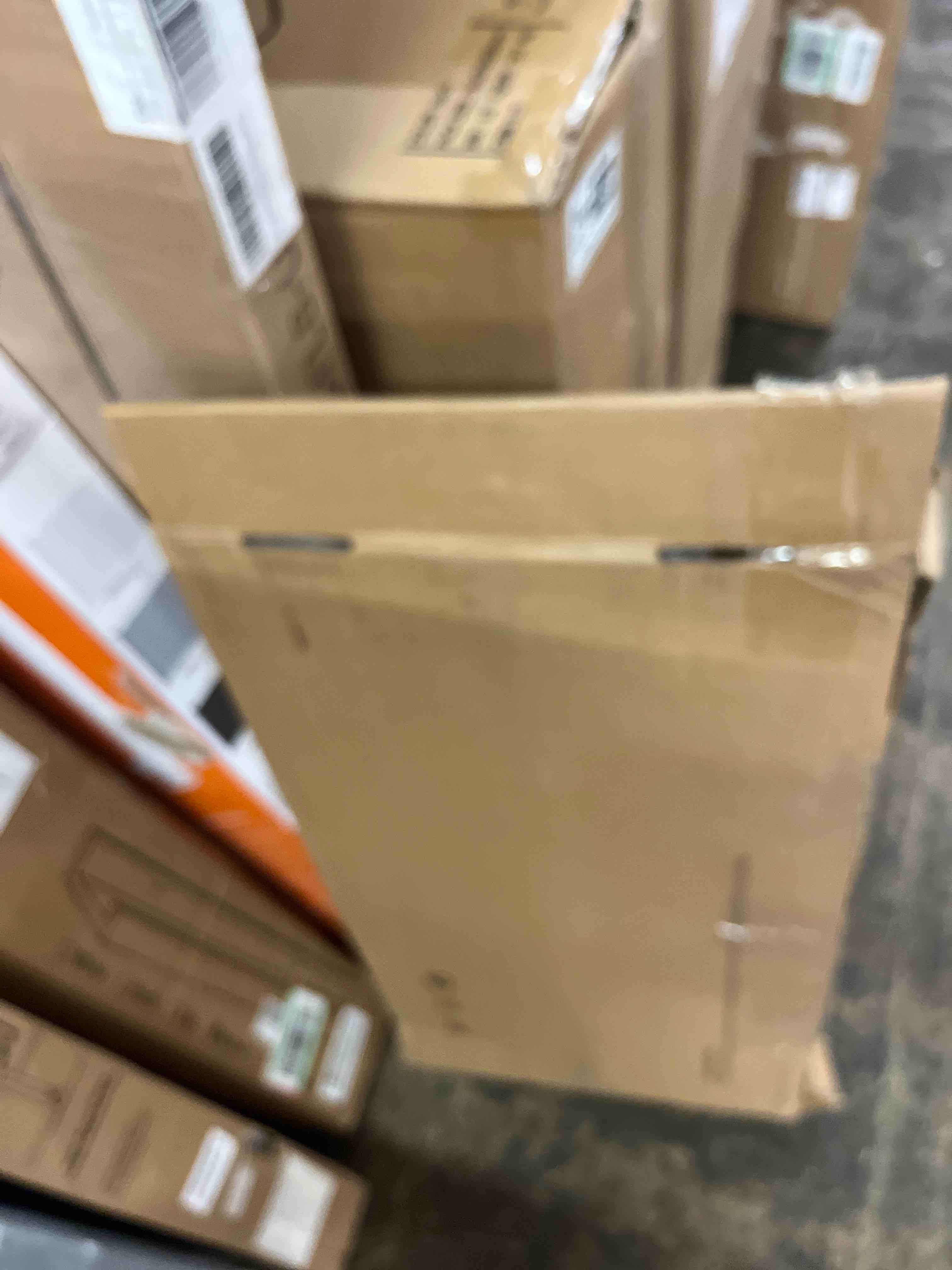 https://s3.amazonaws.com/lotting-images-prod/phillipi/GRA2161479_1756164310906.jpeg
