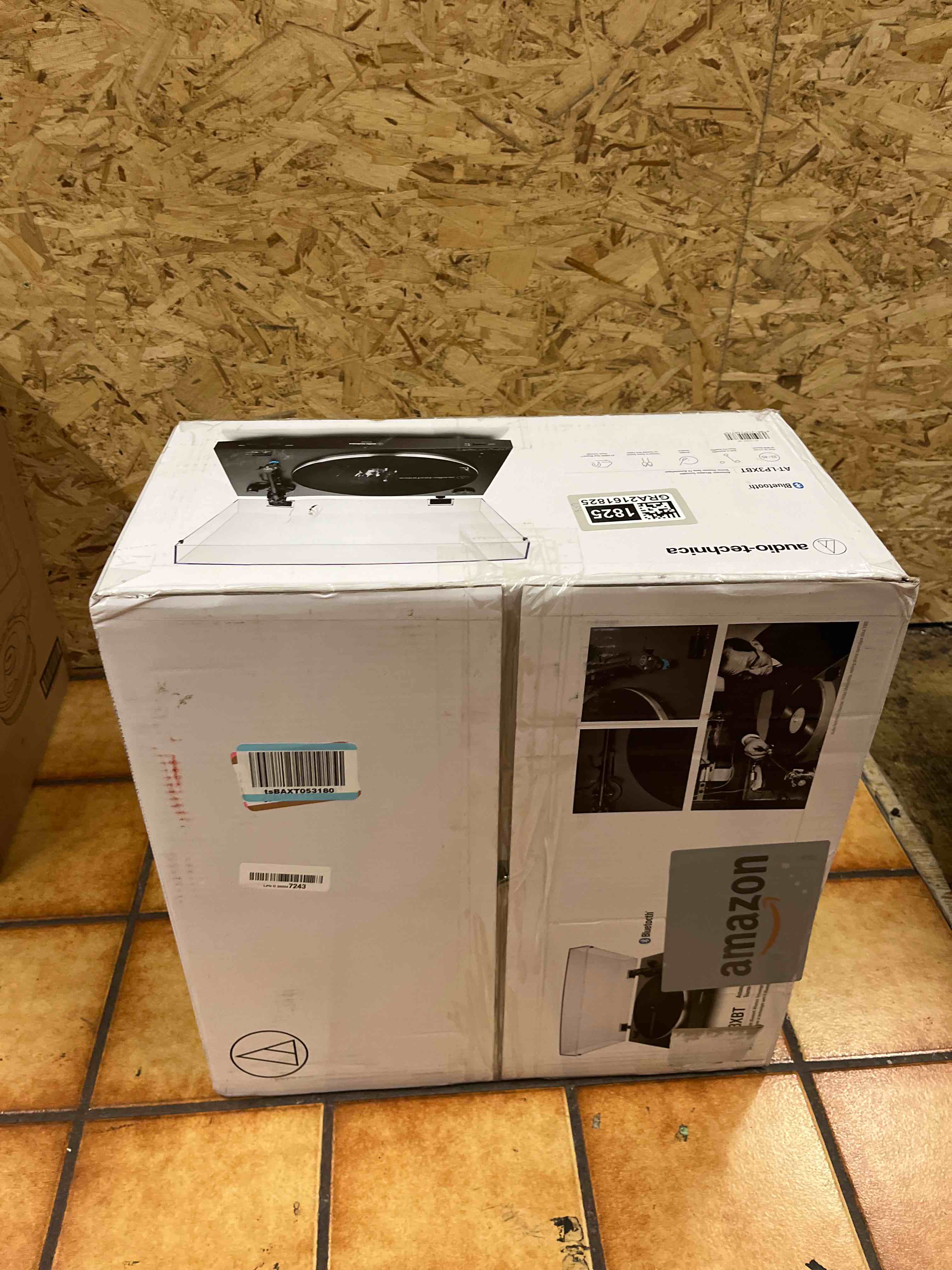 https://s3.amazonaws.com/lotting-images-prod/phillipi/GRA2161825_1756346055531.jpeg