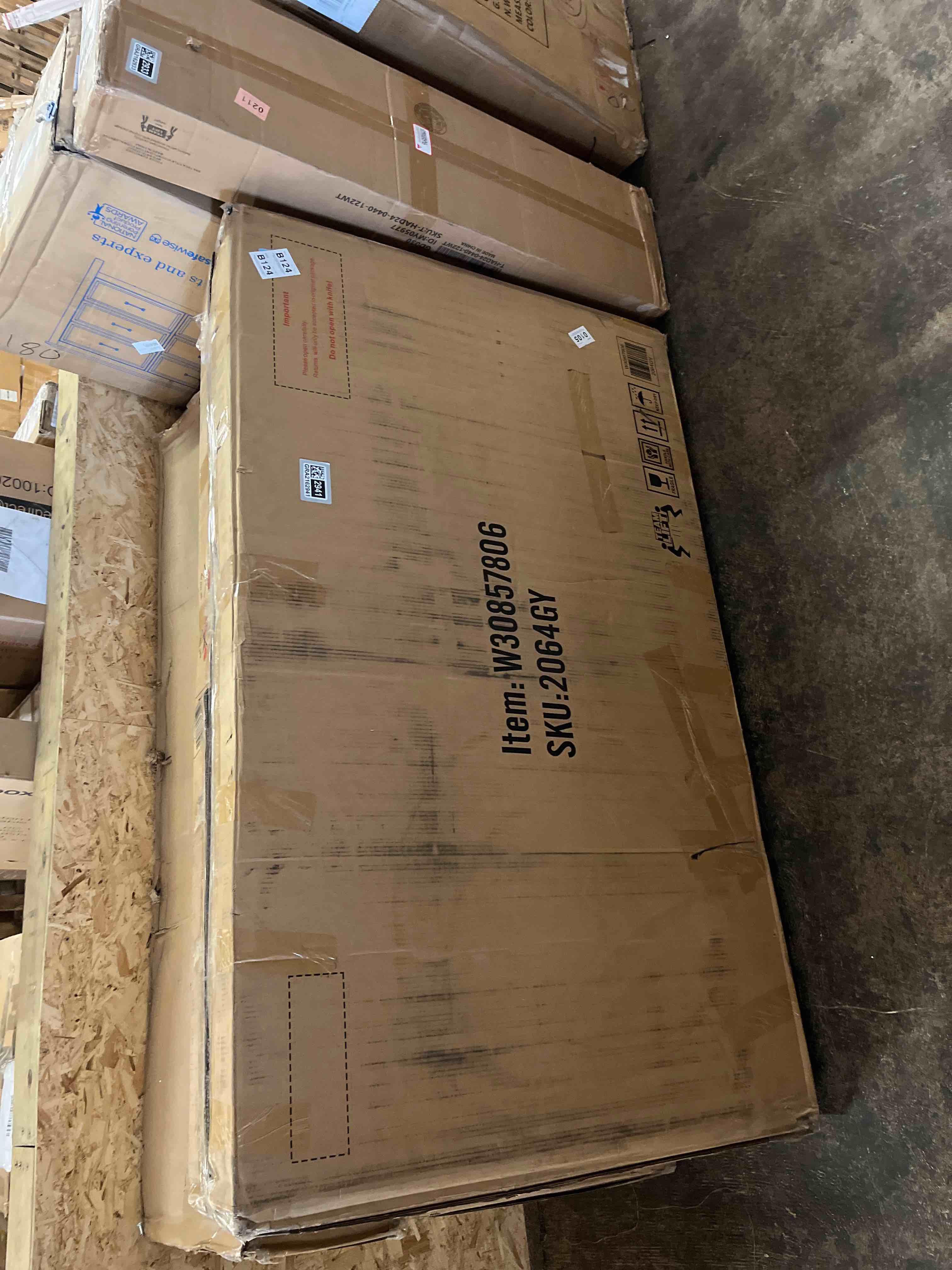 https://s3.amazonaws.com/lotting-images-prod/phillipi/GRA2162935_1758901501075.jpeg