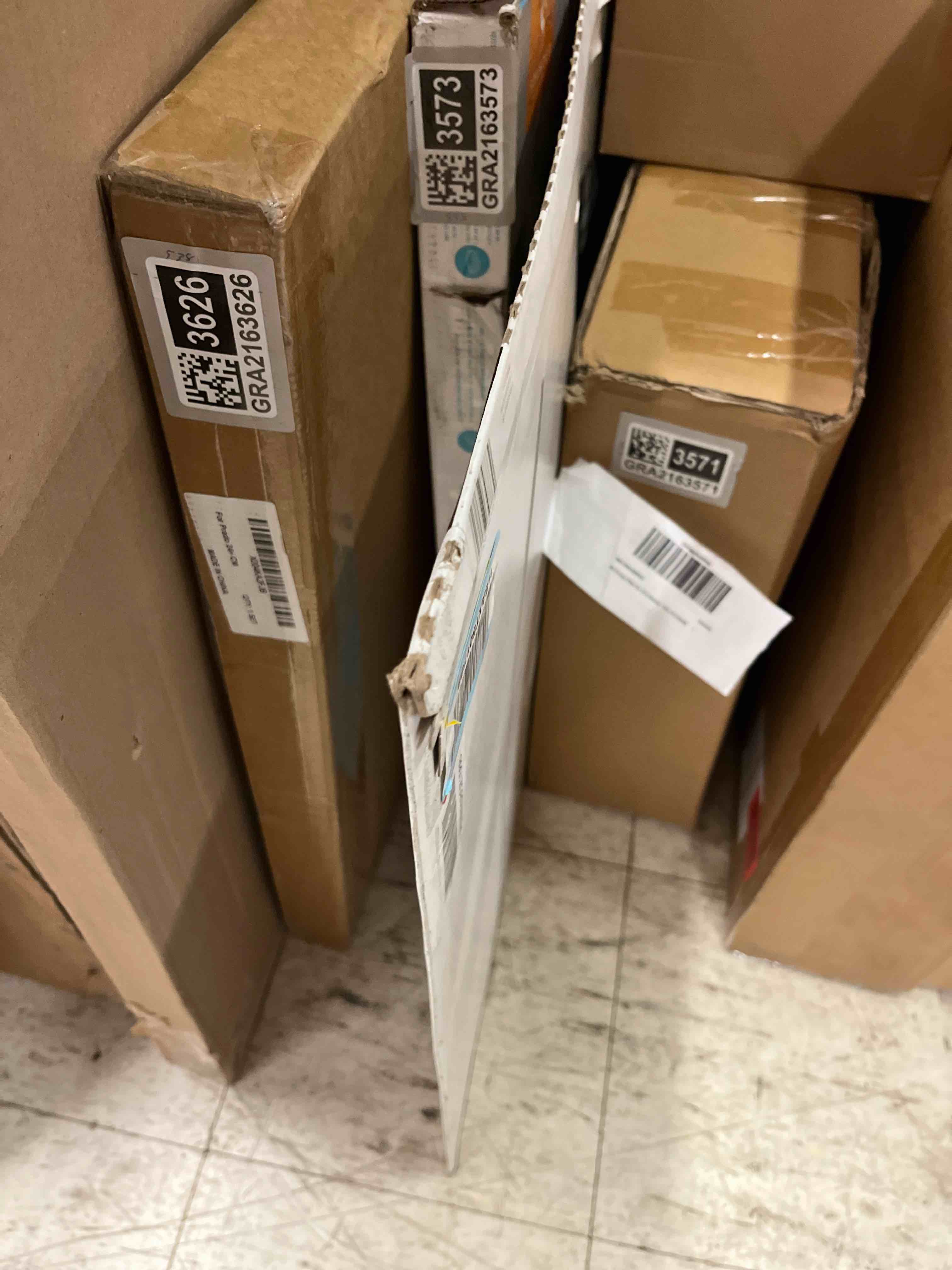 https://s3.amazonaws.com/lotting-images-prod/phillipi/GRA2163578_1759978165967.jpeg