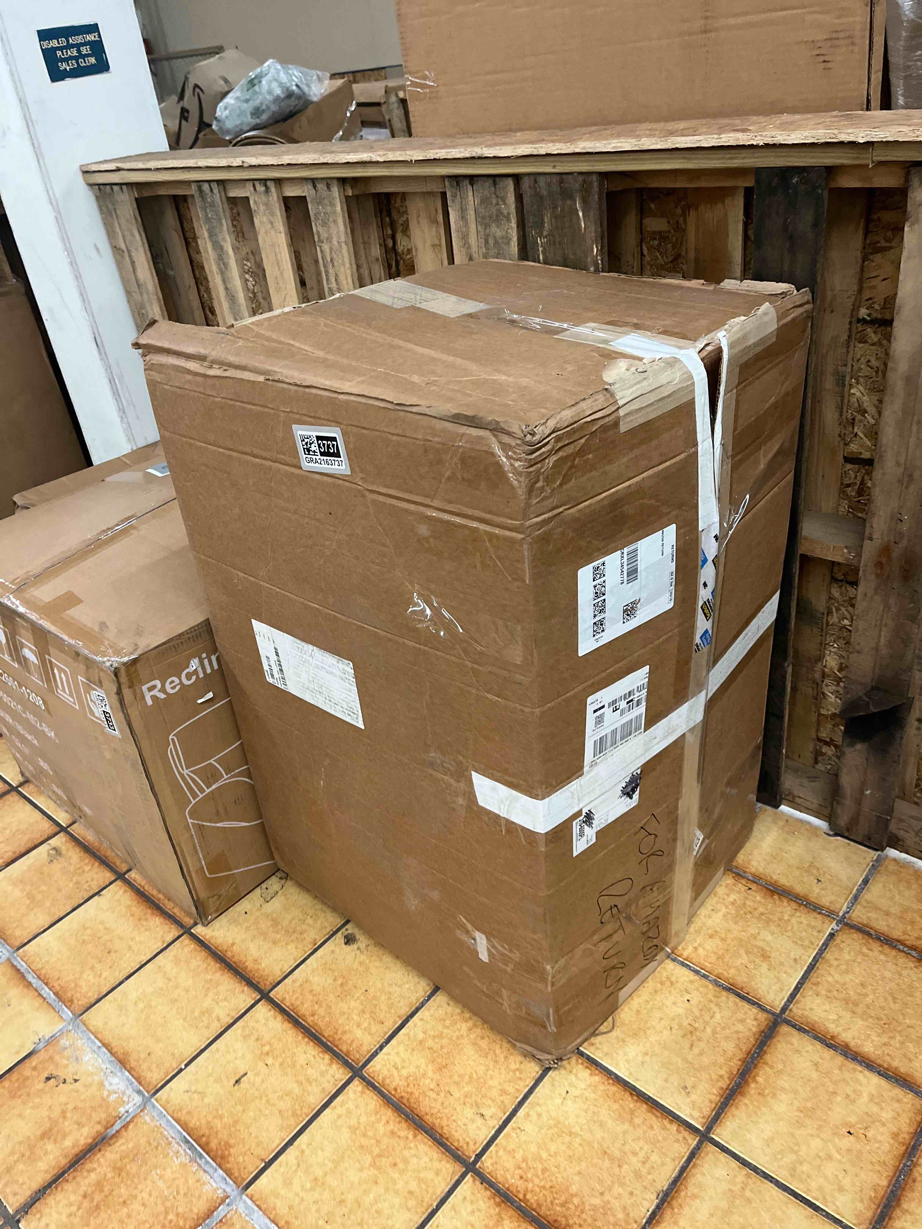 https://s3.amazonaws.com/lotting-images-prod/phillipi/GRA2163737_1760013251907.jpeg
