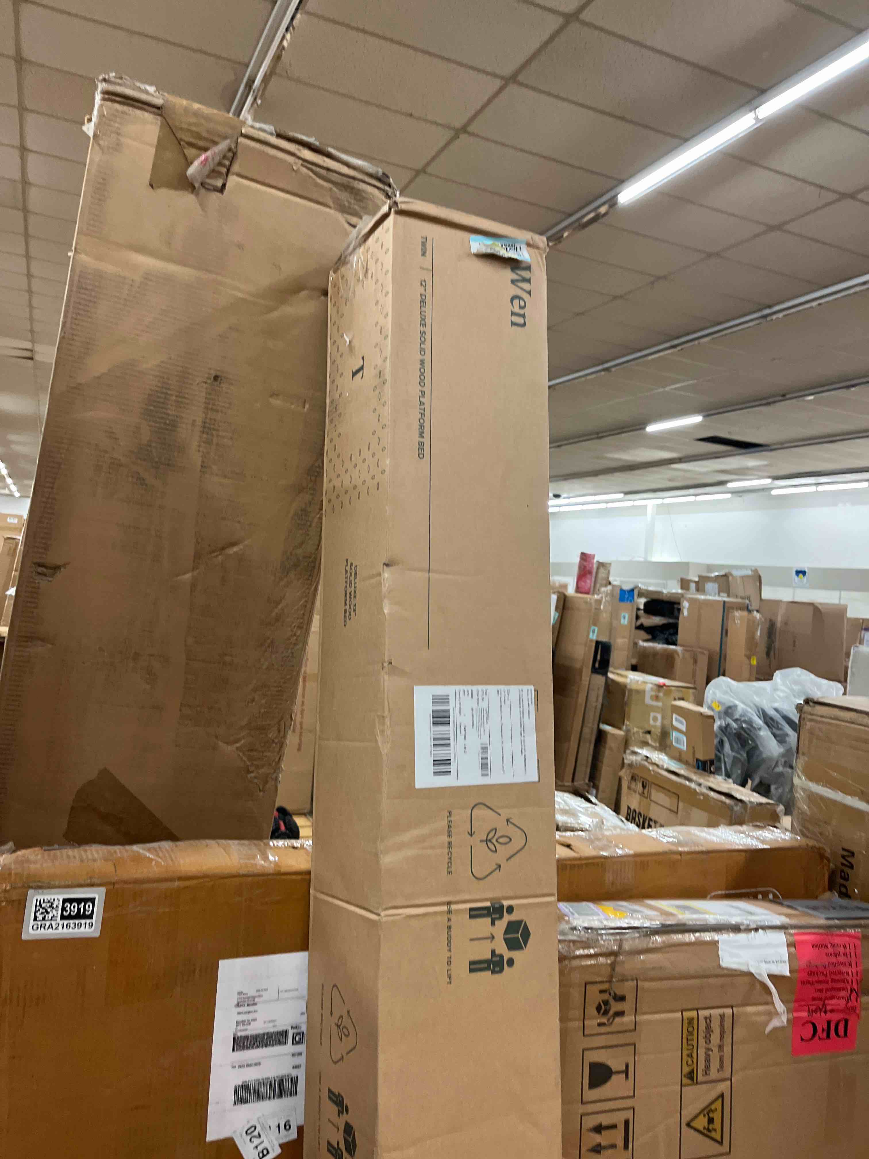 https://s3.amazonaws.com/lotting-images-prod/phillipi/GRA2163917_1760043061869.jpeg