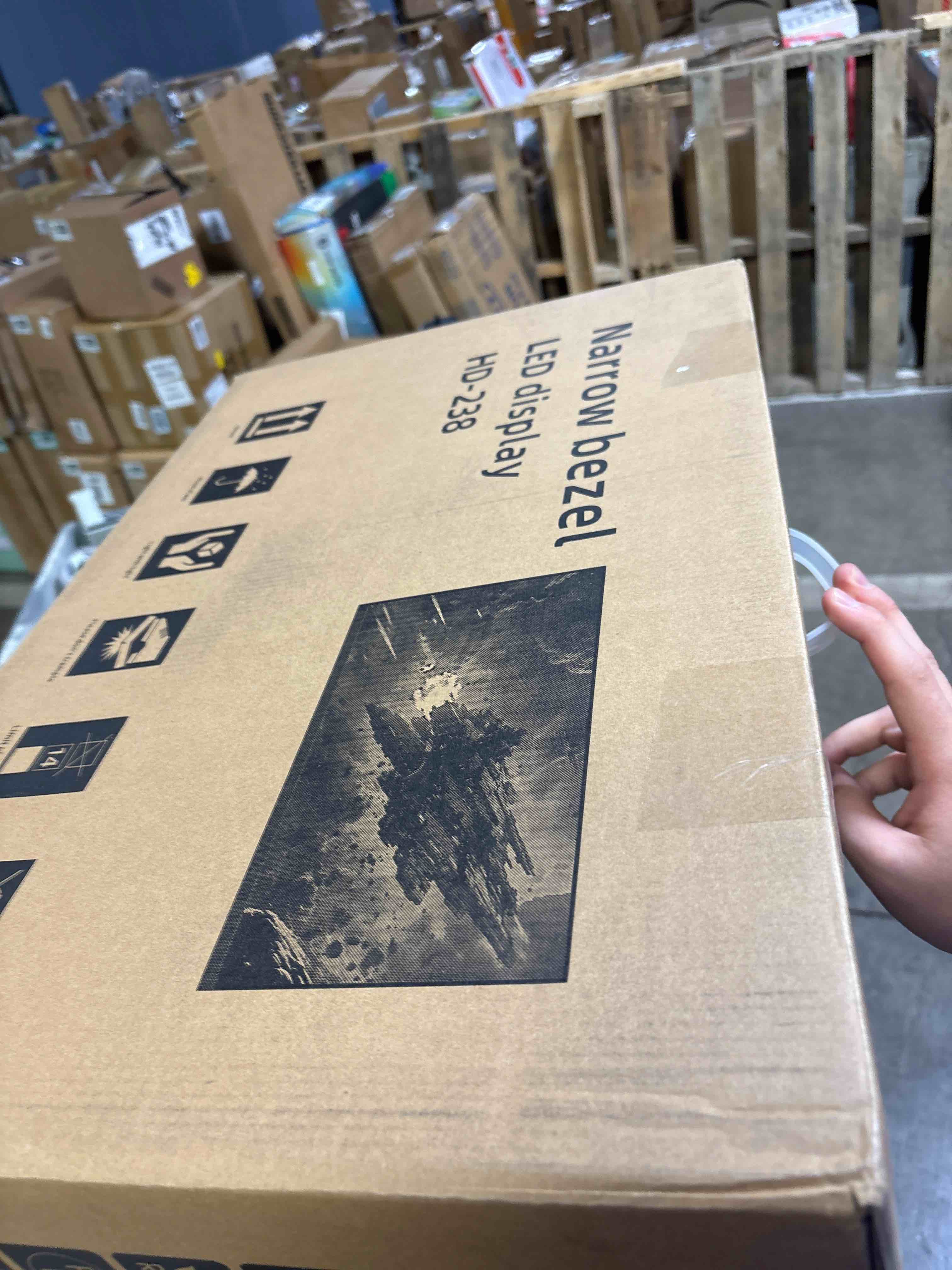 https://s3.amazonaws.com/lotting-images-prod/phillipi/GRA2164702_1756390695101.jpeg