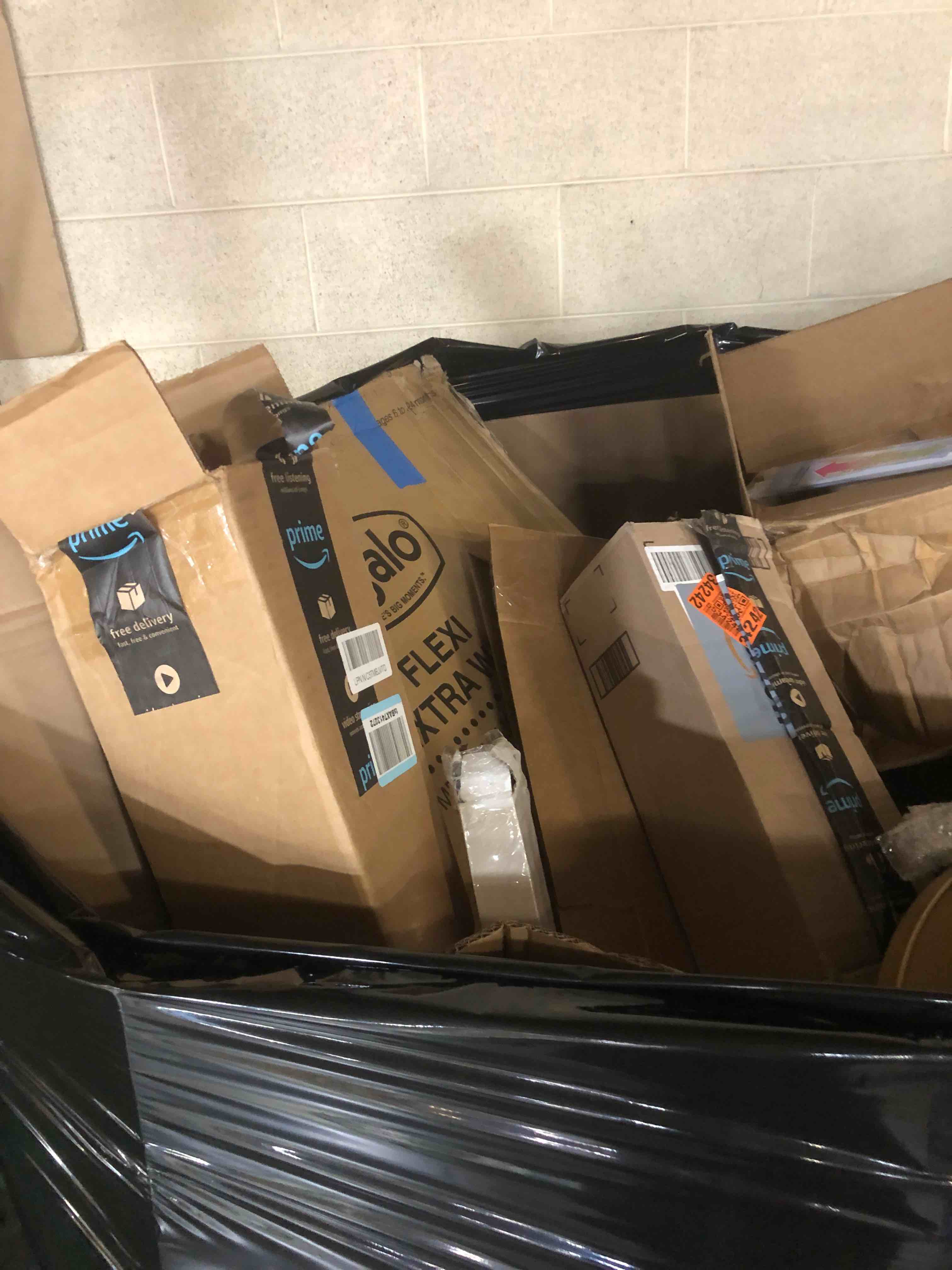 https://s3.amazonaws.com/lotting-images-prod/phillipi/GRA2164745_1756327259448.jpeg