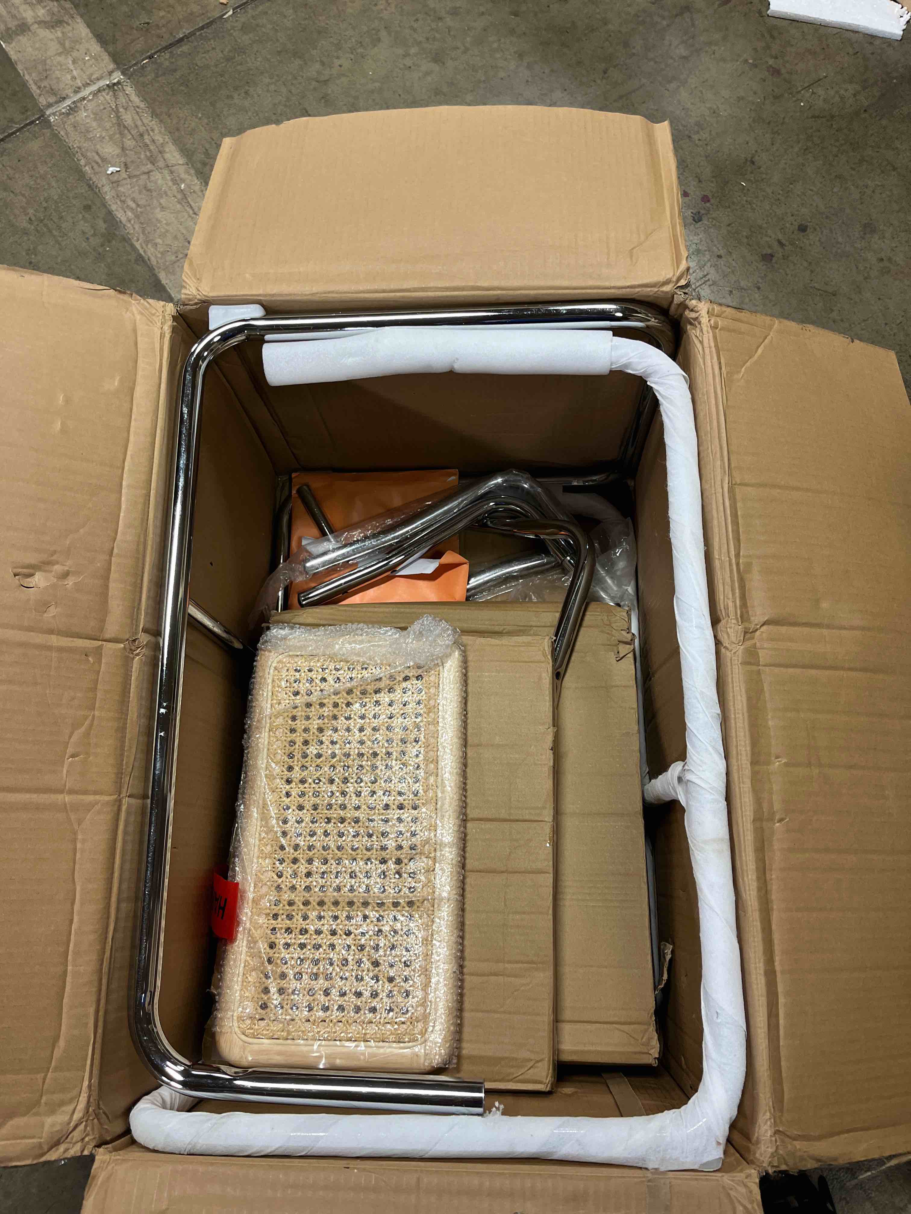 https://s3.amazonaws.com/lotting-images-prod/phillipi/GRA2164824_1757436714596.jpeg