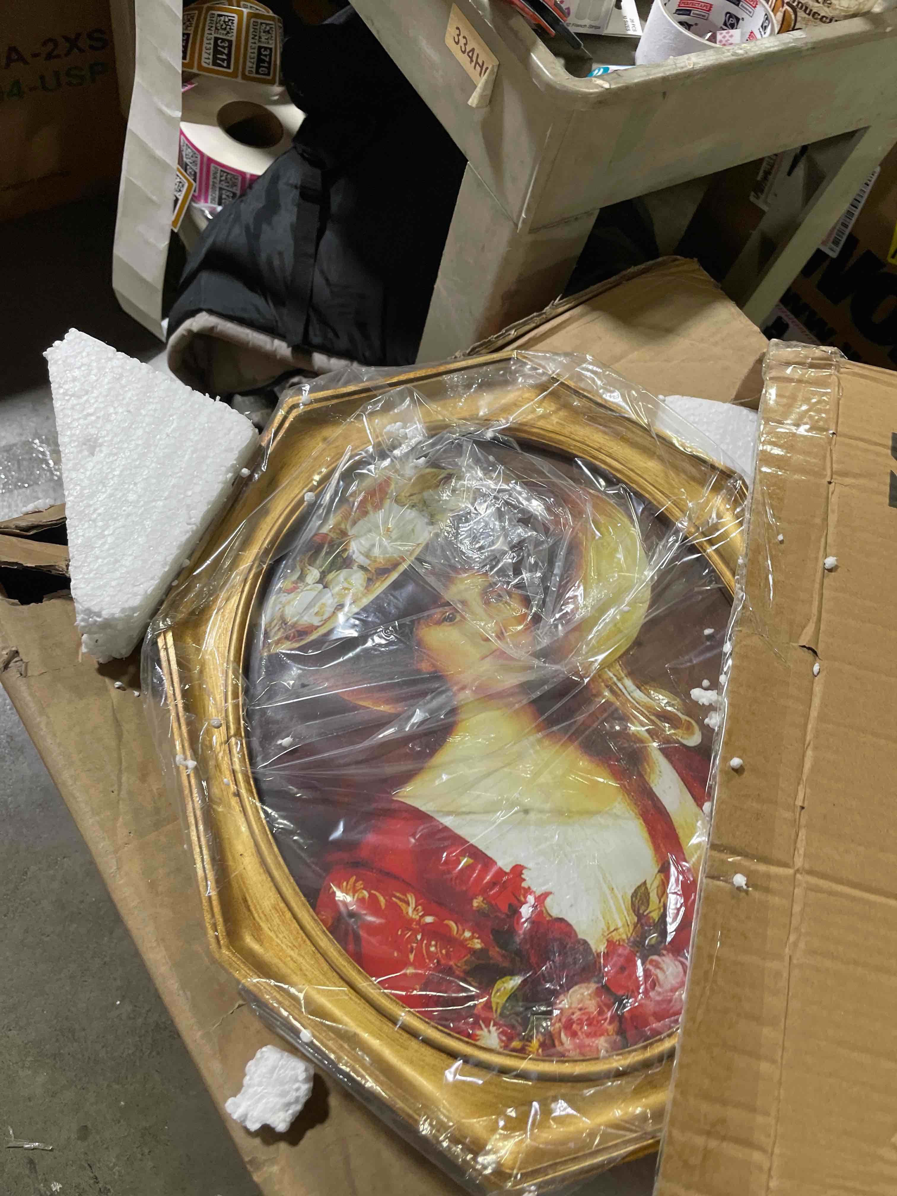 Condition photo showing New/Like New for SIMON'S SHOP Black Picture Frames 11x14 Wall Mount and Tabletop Picture Frame 11x14 Photo Frame Display Vertically or Horizontally 11x14 Black & Gold