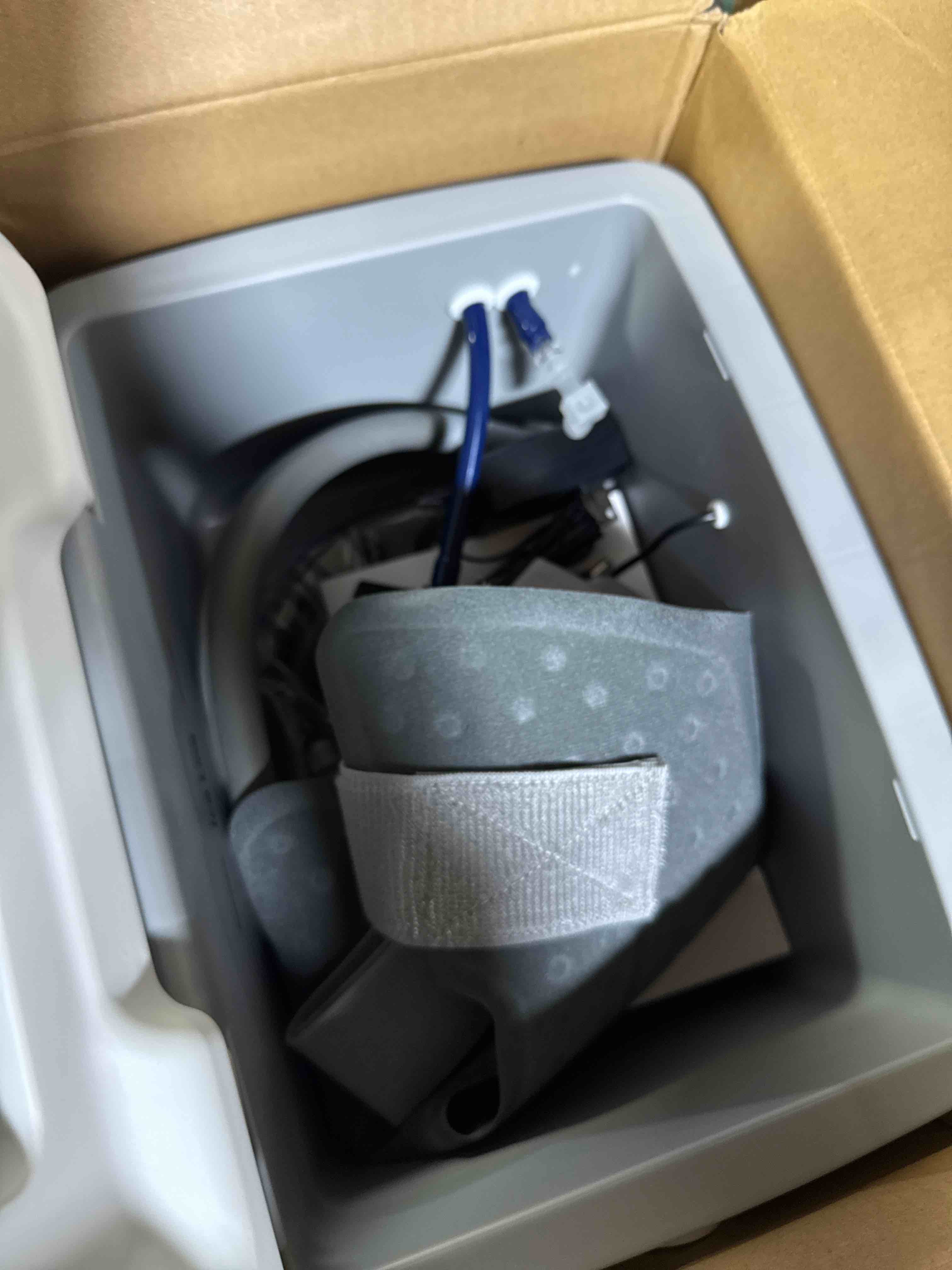 Condition photo showing New/Like New for Ice Machine for Knee After Surgery, 9 Quarts Cold Therapy Machine with Digital Panel, Timer Looped Cryotherapy for Knee Replacement, Post-Surgery Swelling Relief, Sprains Recovery White Knee