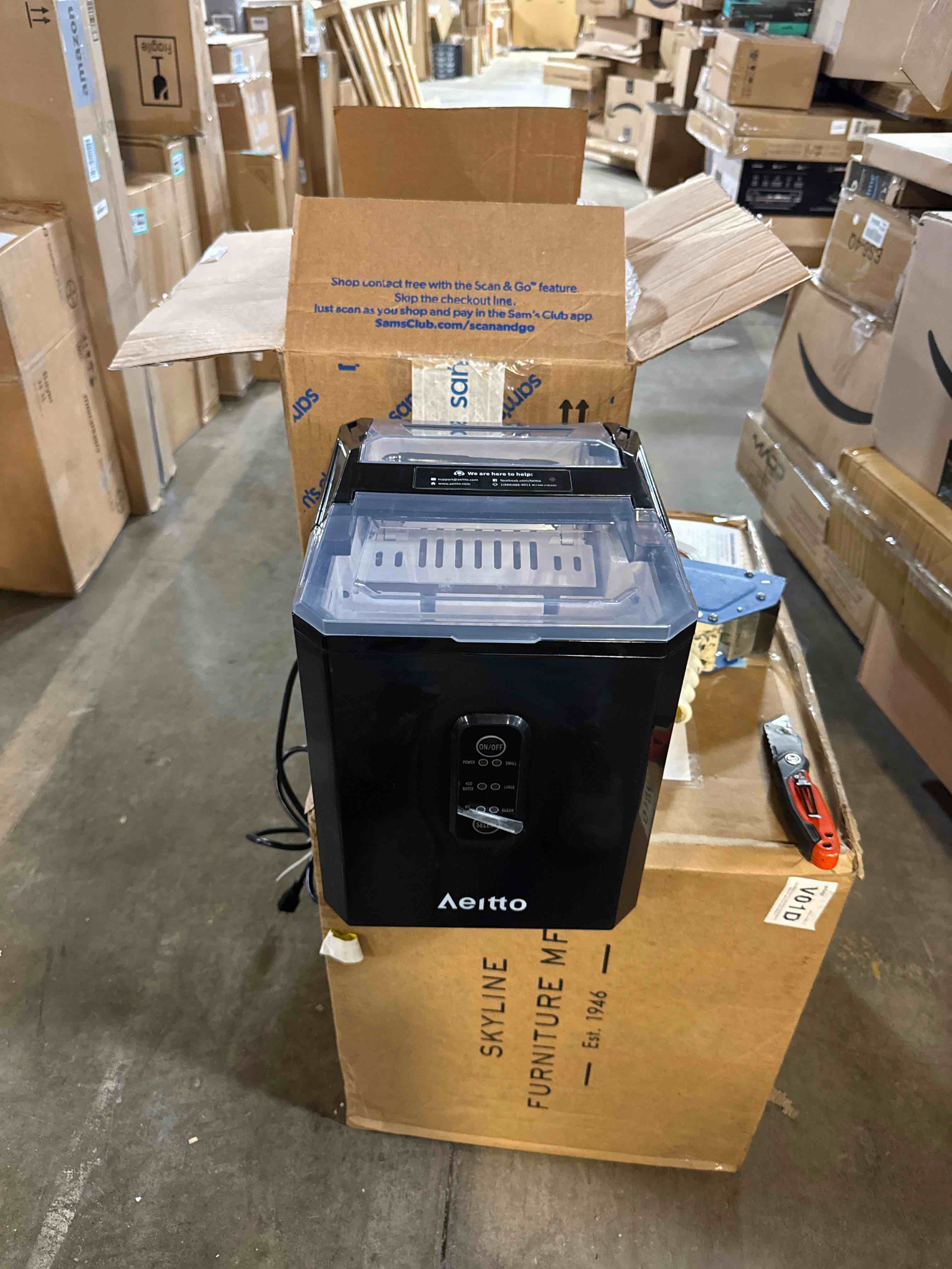 Condition photo showing Good Condition for Aeitto Ice Makers Countertop, 9 Ice Cubes Release in 6 Mins, 26Lbs/24H, 2 Sizes of Bullet Ice Machine,Self-Cleaning Portable Ice Maker with Ice Scoop and Basket for Home Kitchen Office Bar RV, Black