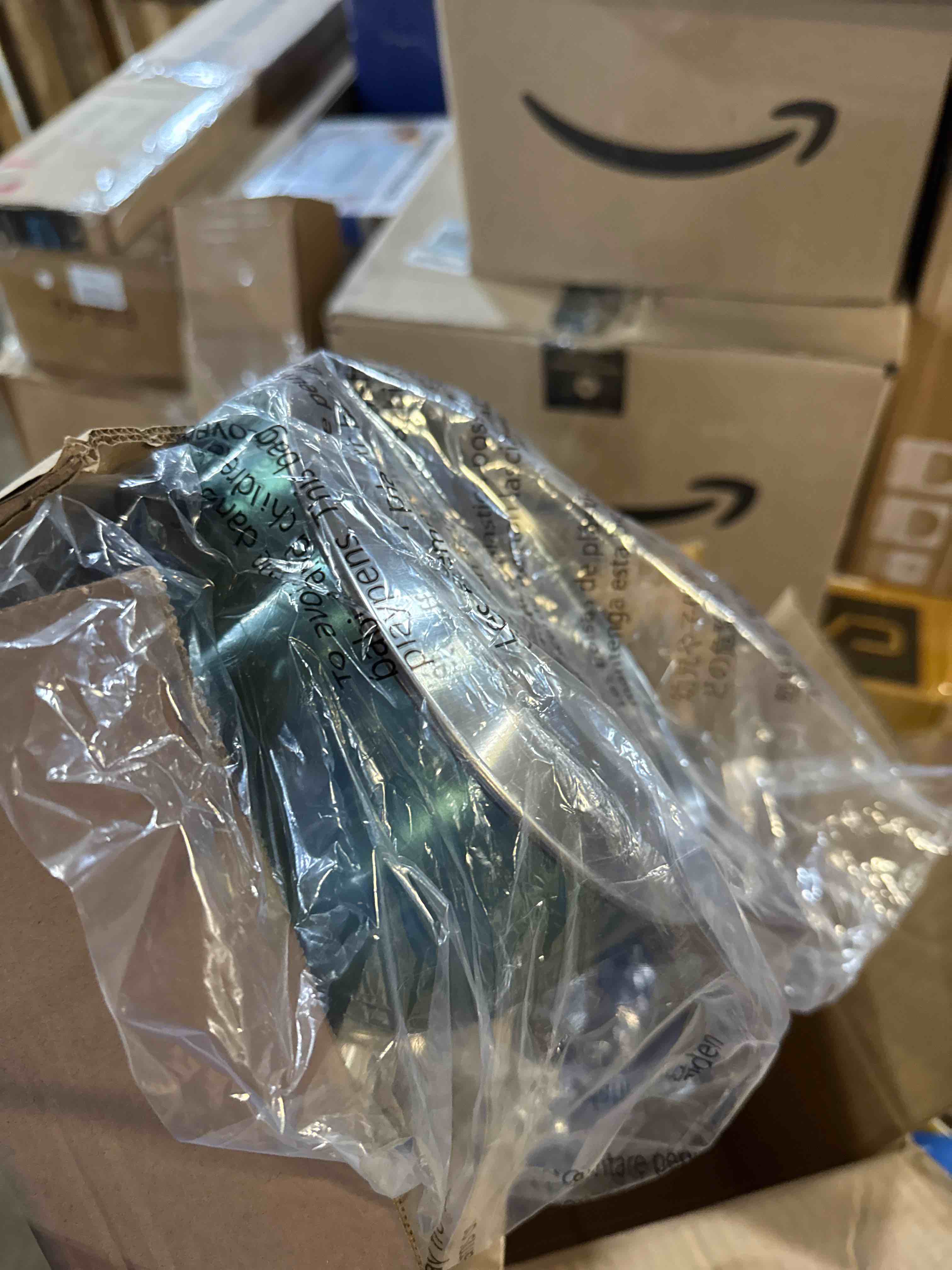 Condition photo showing New/Like New for Amazon Basics Stainless Steel Tea Kettle, Hot Water Kettle with Whistle Spout, Fast Boiling, Ergonomic Handle, 2.4-Quart, Teal 2.4 Quarts