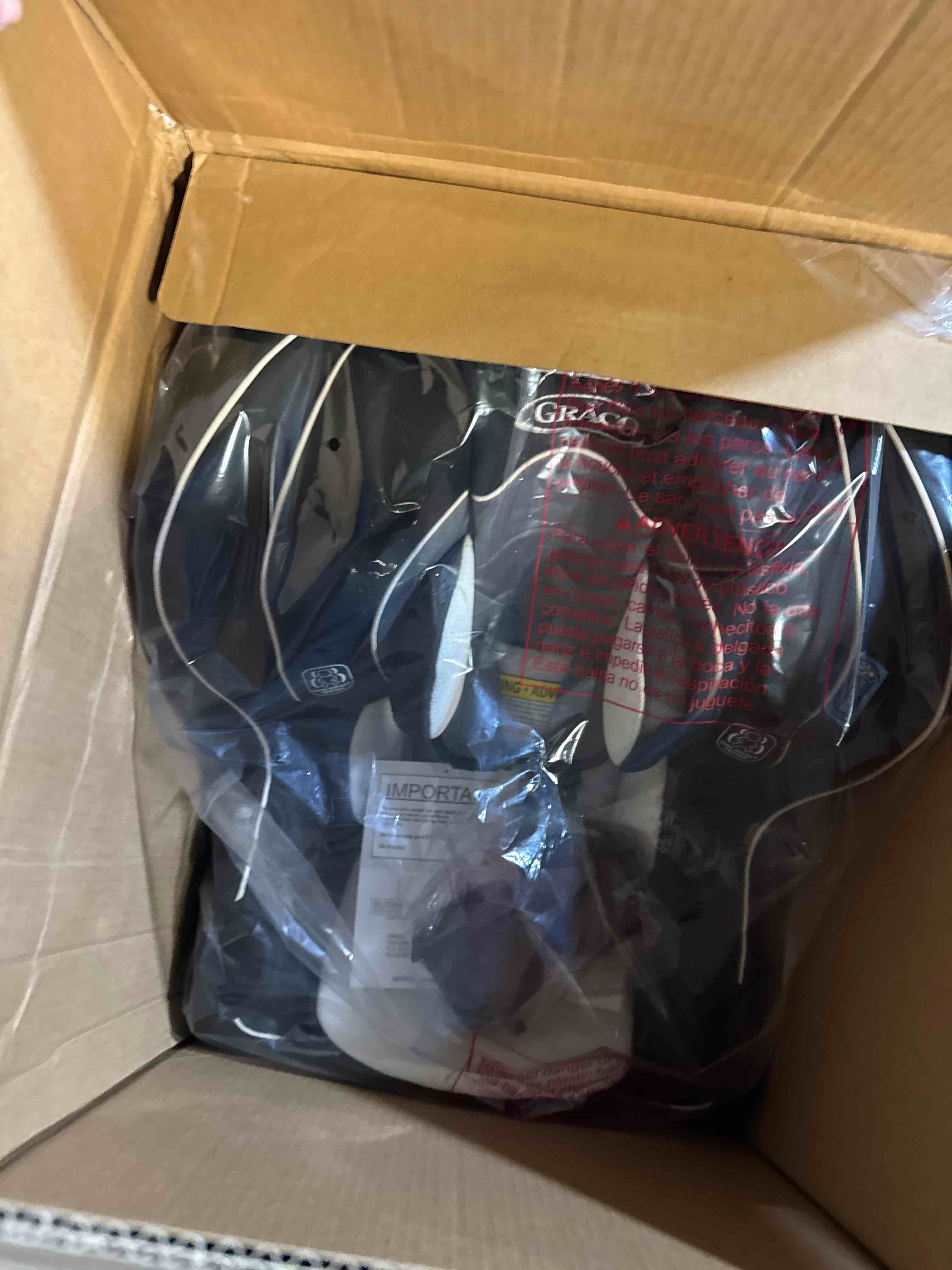 Condition photo showing New/Like New for Graco Extend2Fit Convertible Baby Car Seat, Rear and Forward Facing, Adjustable Extension Panel for Extra Legroom, Gotham 2-in-1 Gotham 2.0