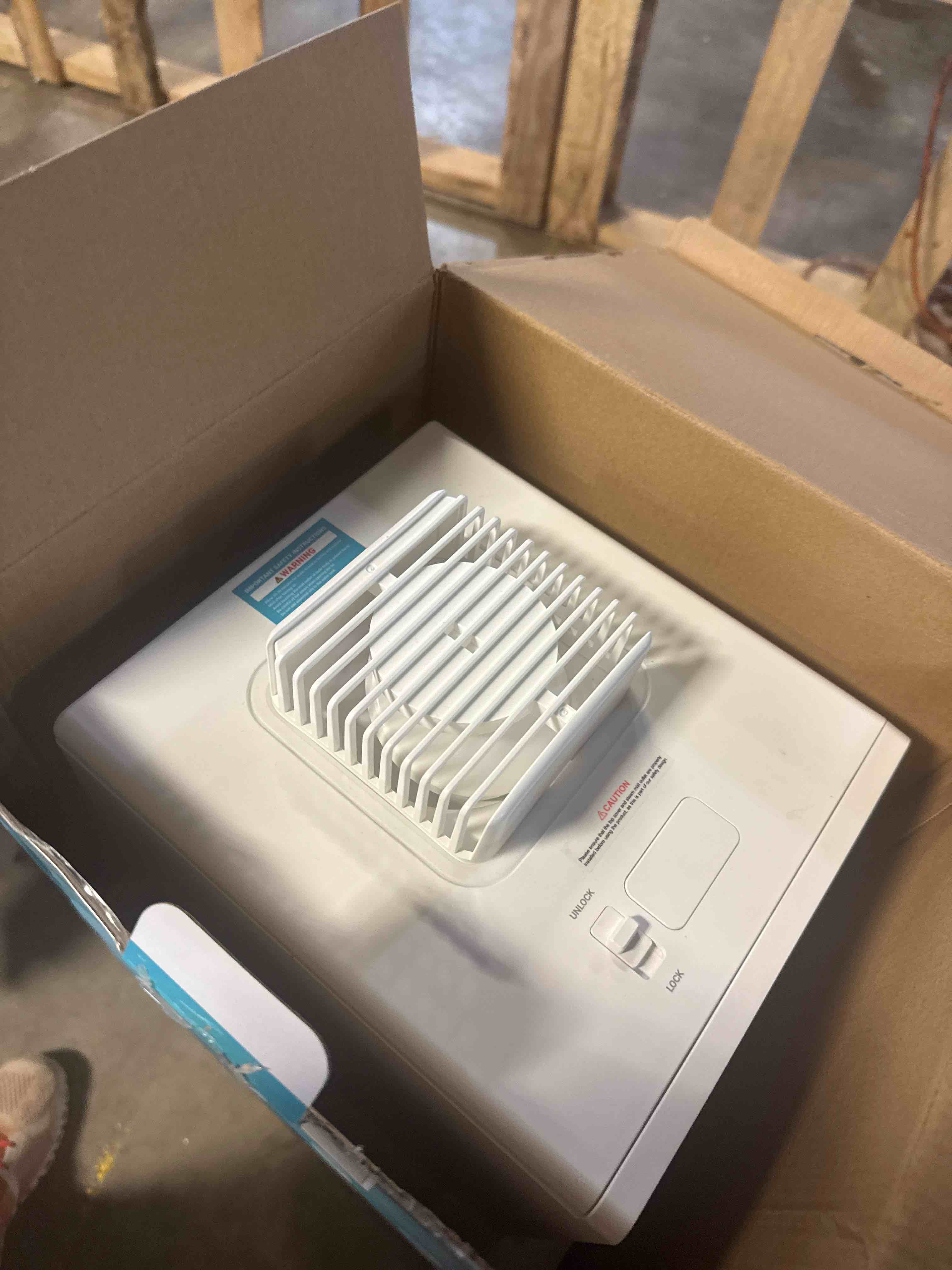 Condition photo showing Good Condition for Stainless Steel Humidifier, 3L Warm Mist Humidifier, Easy Clean with Warm Steam Humidifier, Healthy Air Mist Humidifiers for Bedroom Living Room, with Sleep Mode and Auto-off Setting 3LWhite