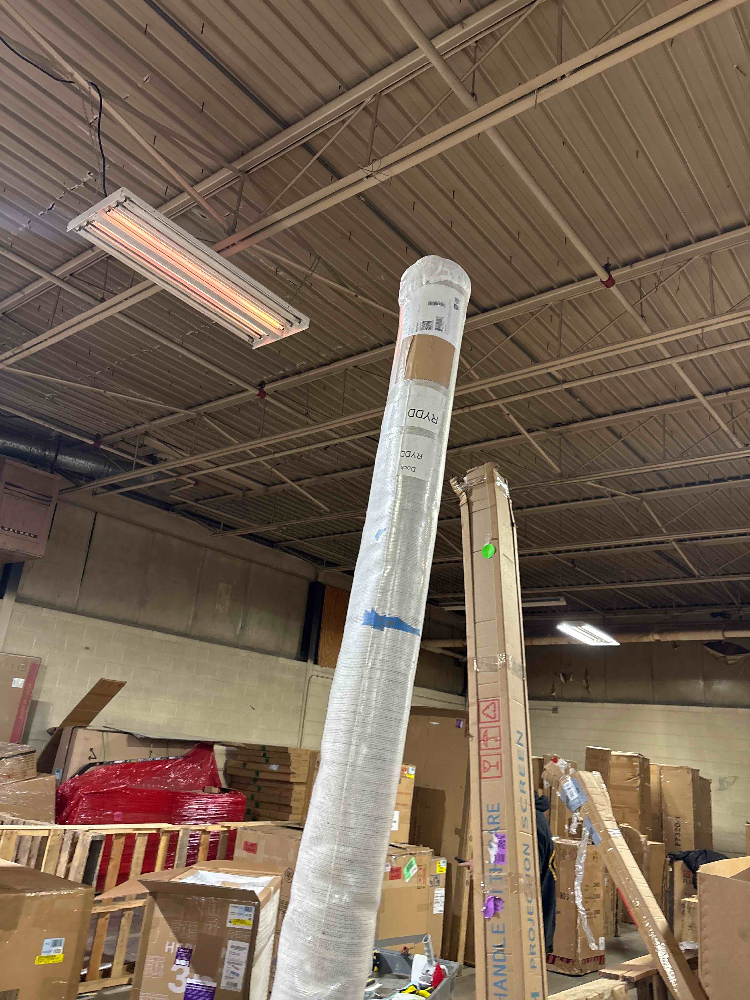 Condition photo showing New/Like New for Freud FEU-2300 Cream Modern Geometric 9  x 12  Area Rug