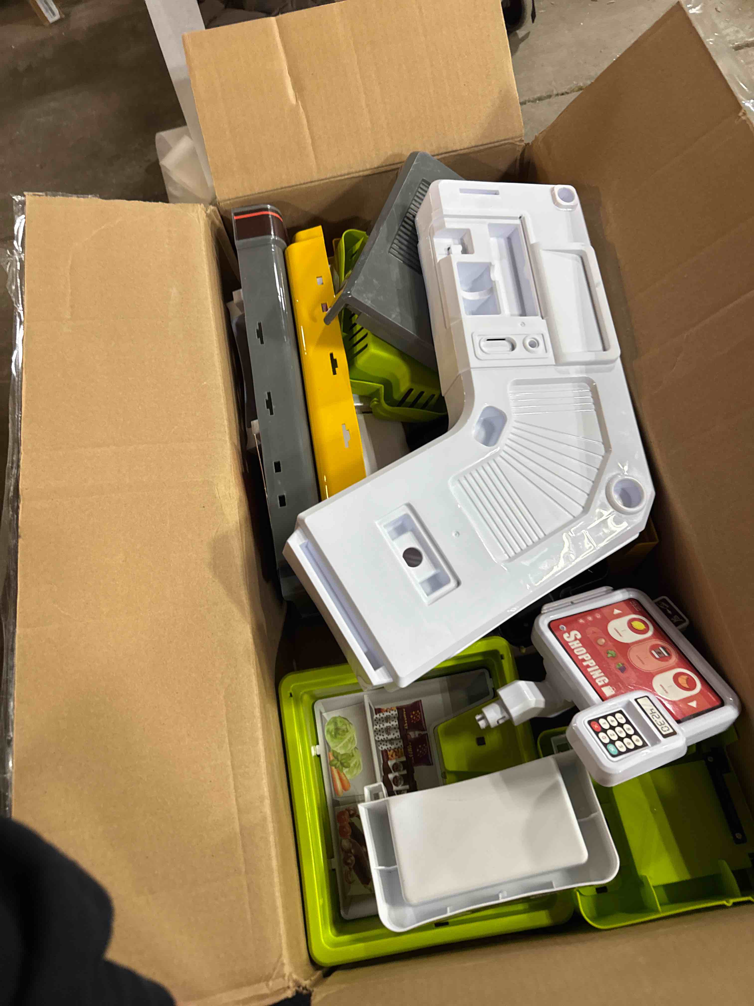 Condition photo showing Good Condition for deAO Supermarket Playset for Kids with Working Scanner Register Toy Pretend Play,Kids Grocery Store Playset 54PCS Play Food Accessories,Christams Birthday Gift for 3 4 5 Kids Boys Girls