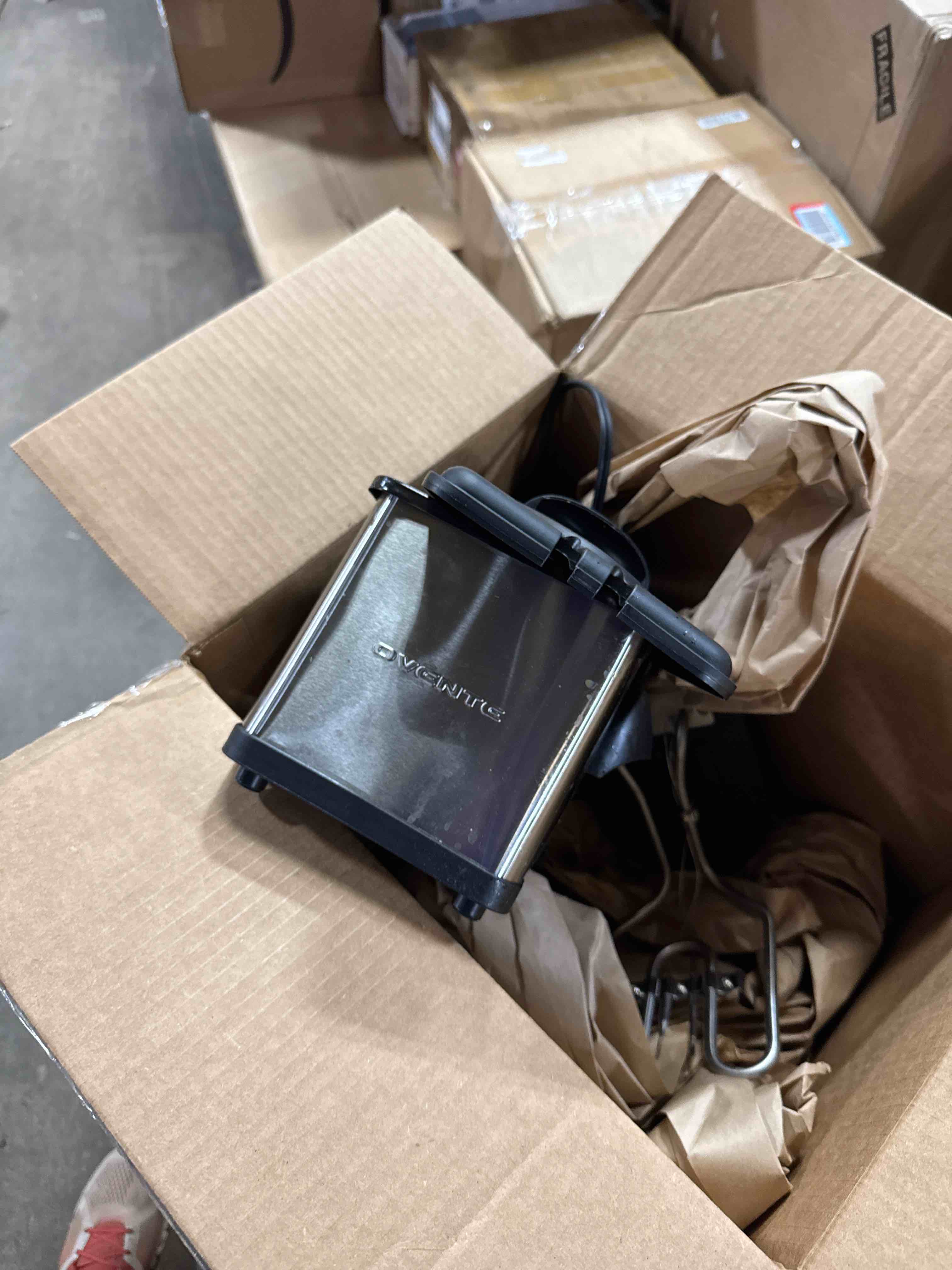 Condition photo showing Good Condition for OVENTE Electric Deep Fryer 2 Liter Capacity, 1500 Watt Lid with Viewing Window and Odor Filter, Adjustable Temperature, Removable Frying Basket and Easy to Clean Stainless Steel Body, Silver FDM2201BR ( USED)