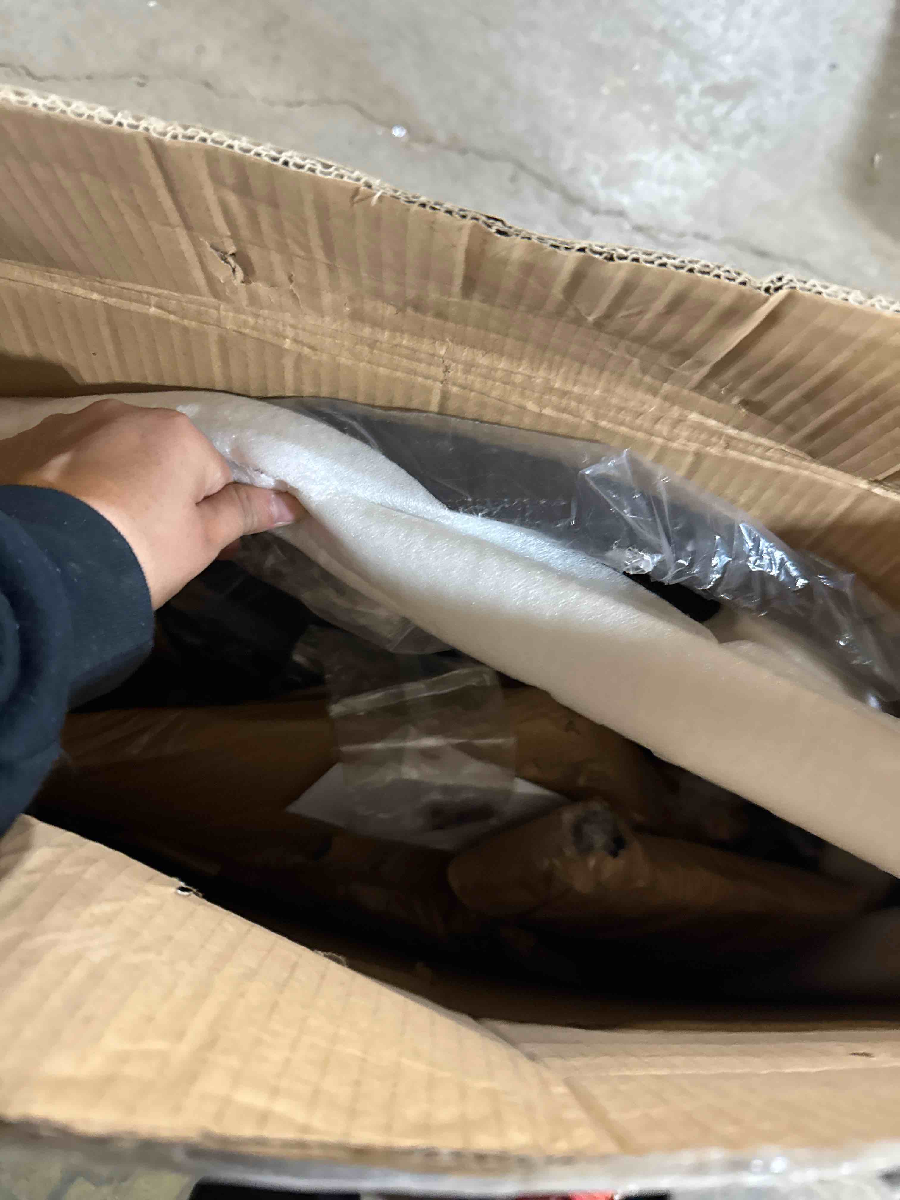 Condition photo showing Good Condition for Industrial Coffee Table 27.6" D Round Metal Coffee Accent Table for Living Room Height Adjustable End Tables Swivel Sofa Side Table Dining Table Black