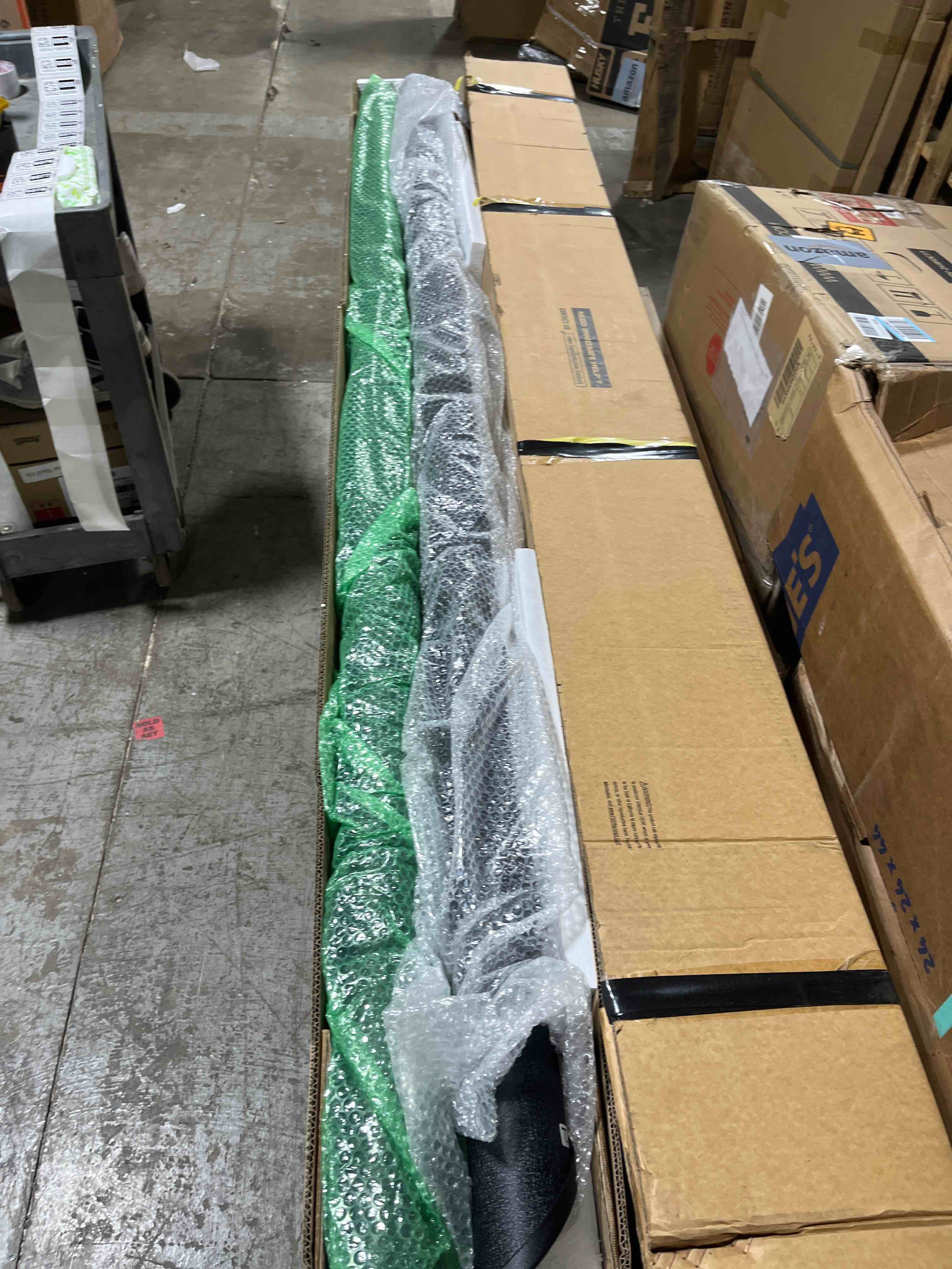 Condition photo showing New/Like New for Tyger Auto Tyger Access Running Boards Compatible with 2019-2026 Chevy Silverado GMC Sierra 1500; 2020-2026 2500 3500HD | Crew Cab | TG-AS2C24001 | Textured Black Drop Step Rail