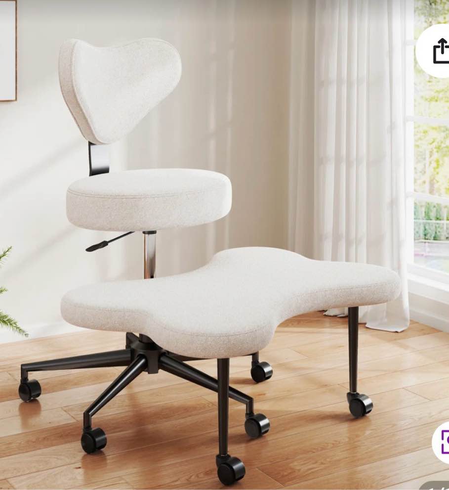 Olamide Ergonomic Cross-Legged Swivel Office Chair 