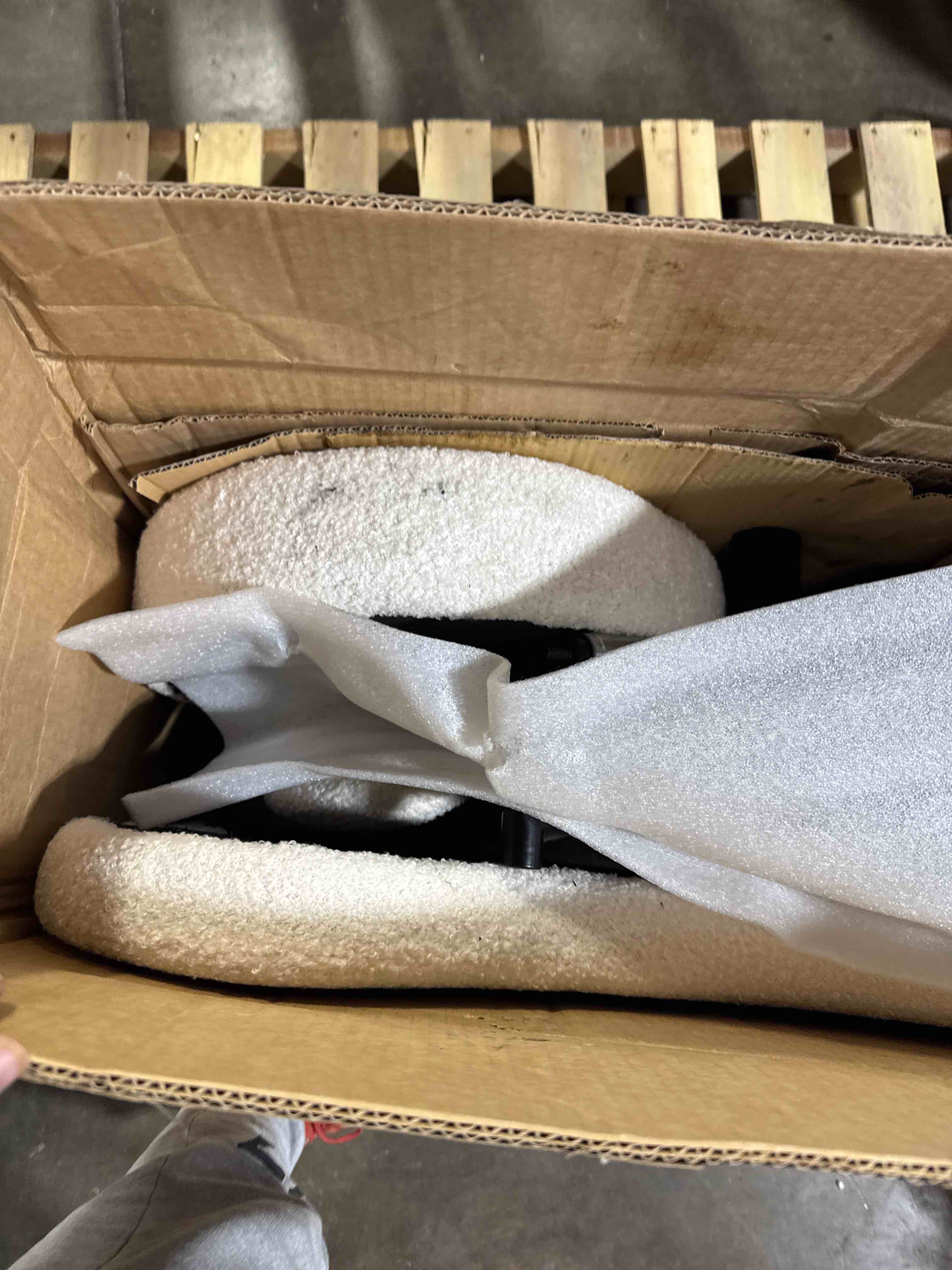 Condition photo showing Good Condition for Olamide Ergonomic Cross-Legged Swivel Office Chair 