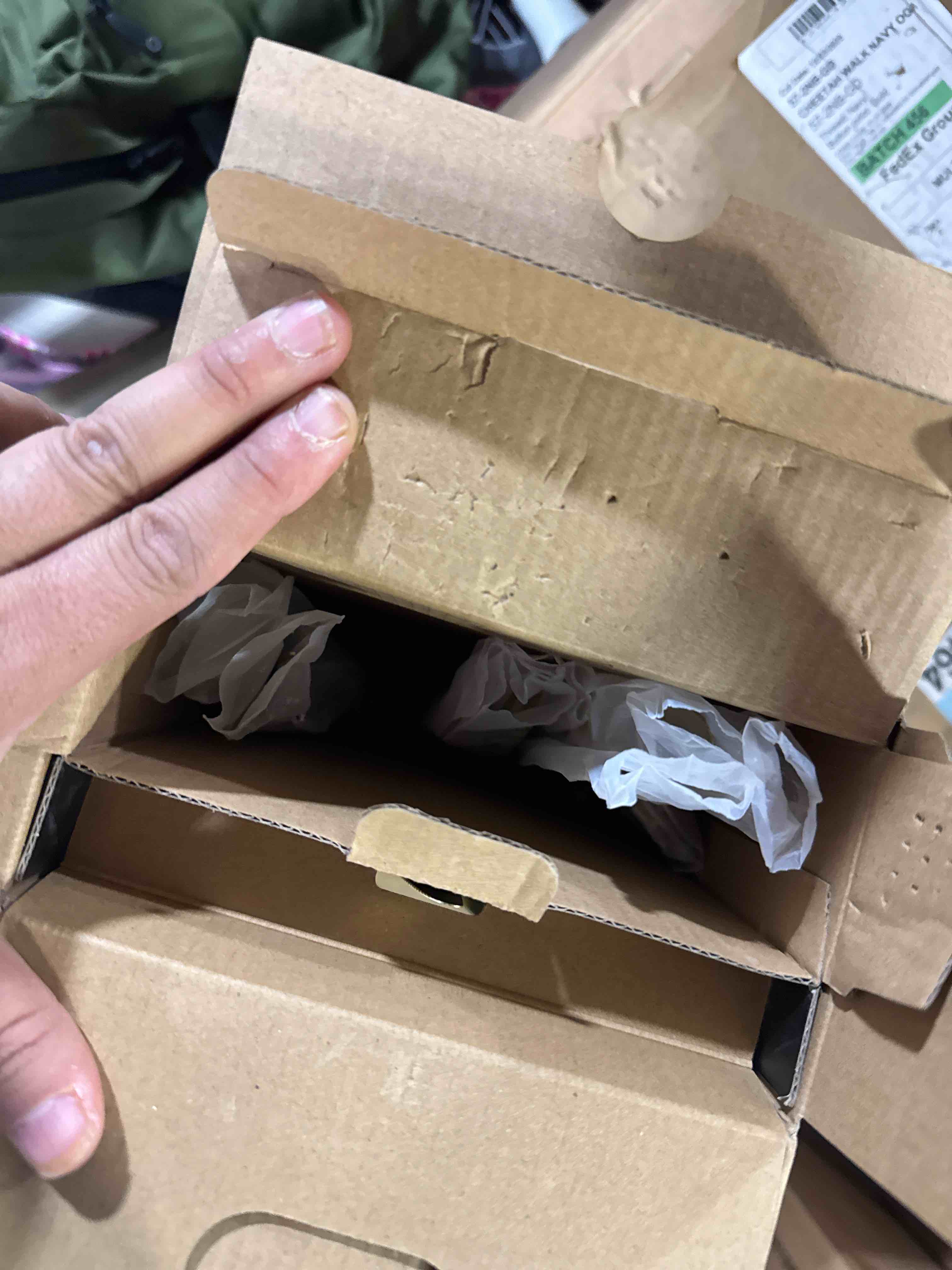 Condition photo showing New/Like New for Lenox Oneida Chef S Table Champagne 20-Piece Flatware Set  Stainless Steel