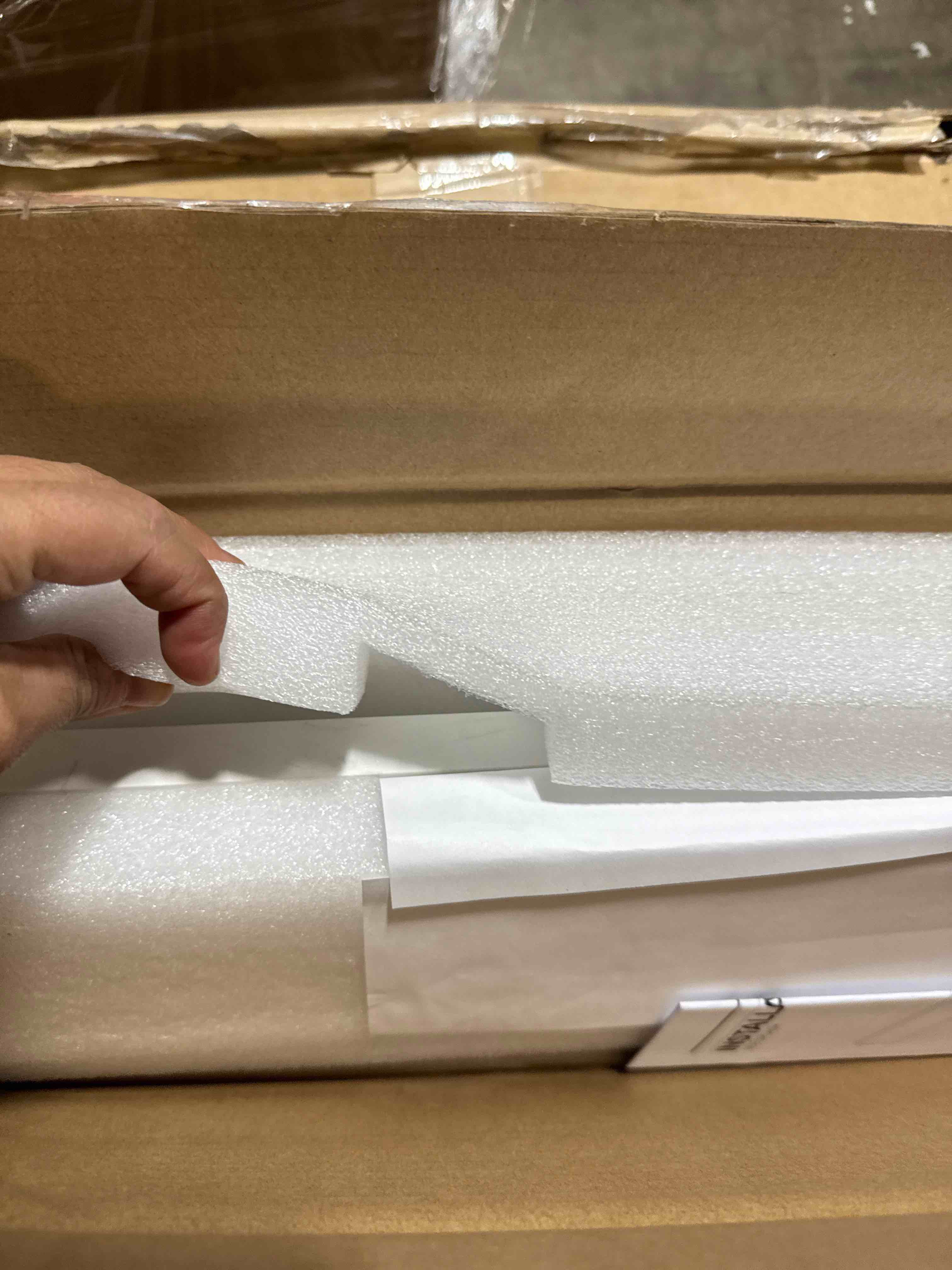 Condition photo showing New/Like New for Carrara White Engineered Stone 21" c 4" Sidesplash for Bathroom 