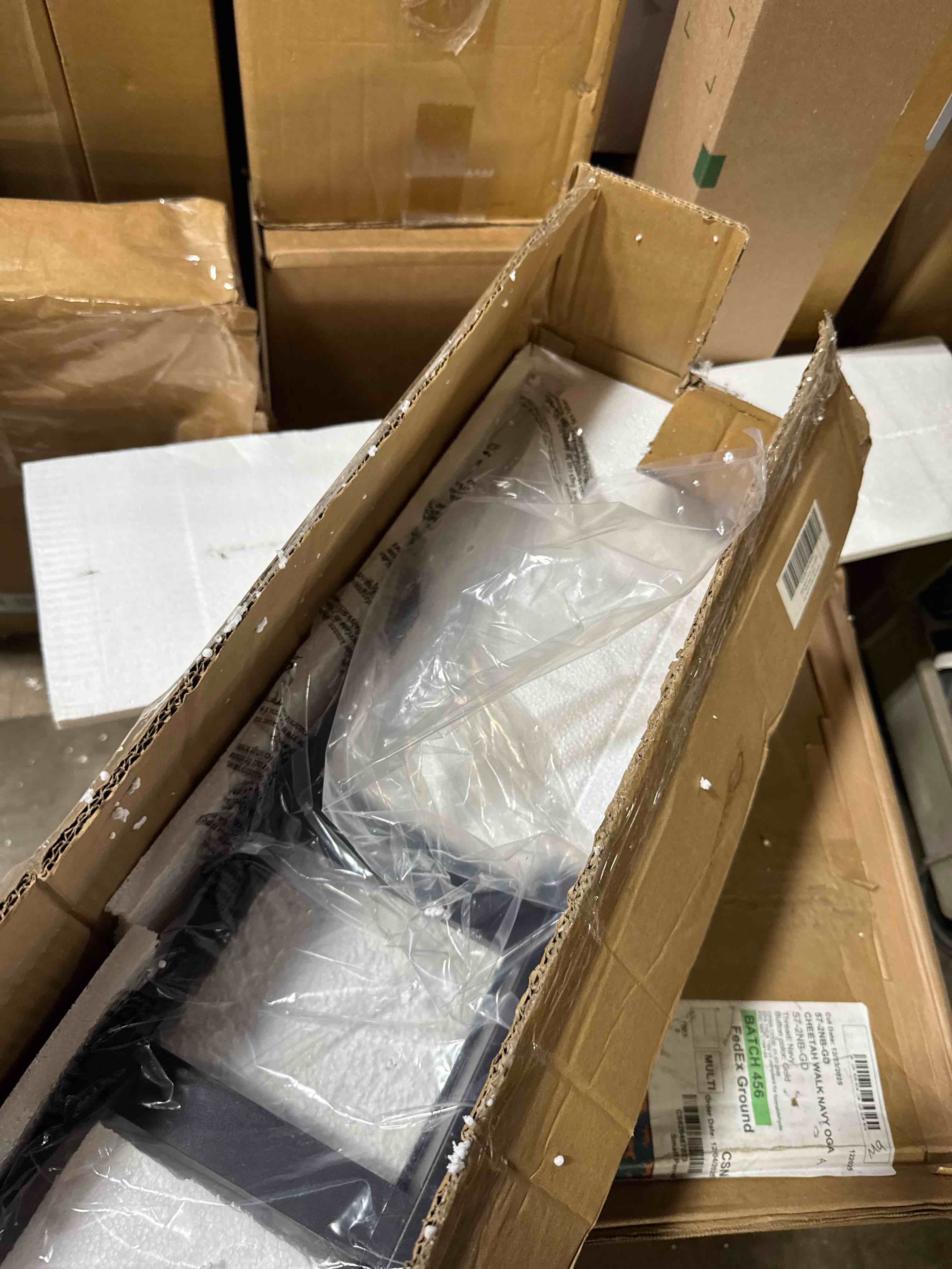 Condition photo showing New/Like New for 31.5 in. 1 Light Black LED Vanity Light Bar with Adjustable and Dimmable 5500K Light