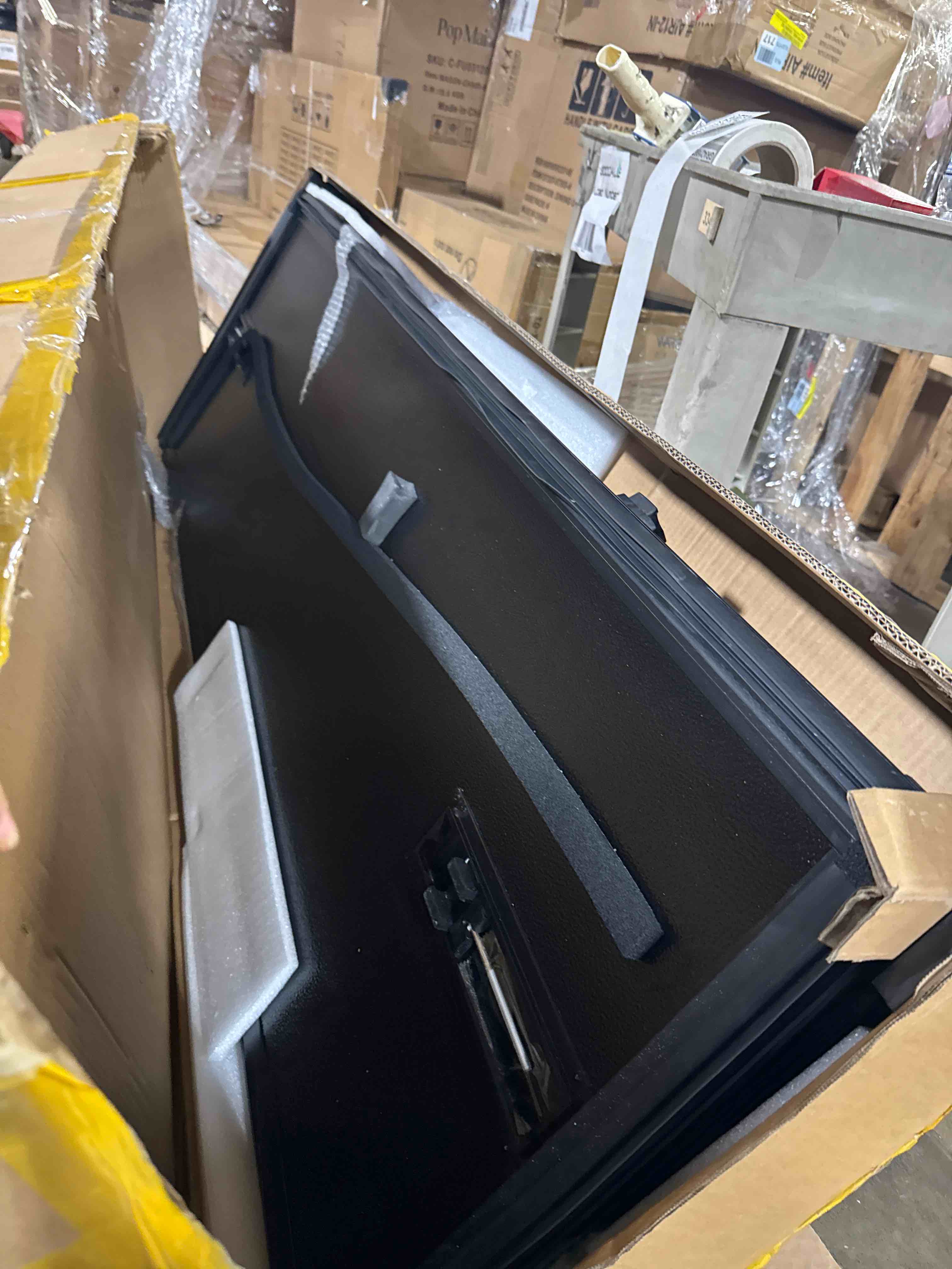 Condition photo showing New/Like New for 5.8 ft Truck Bed Tonneau Cover FRP Hard Tri-Fold for 2019-2026 Chevy Silverado/ GMC Sierra 1500 New Body Style W/O Multi-Flex Tailgate
