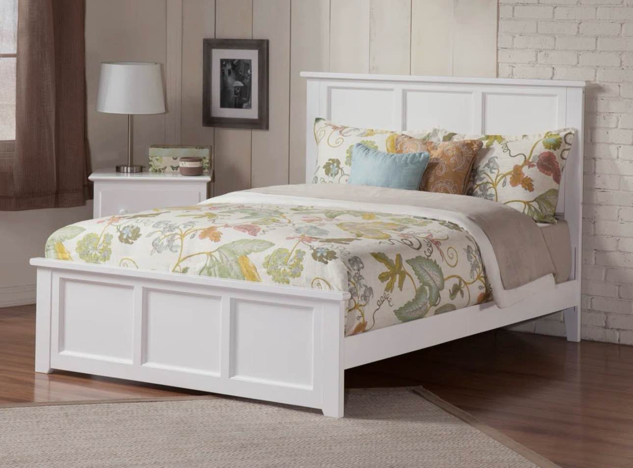 Amear Solid Wood Foundation Bed with Matching Footboard ( Twin)