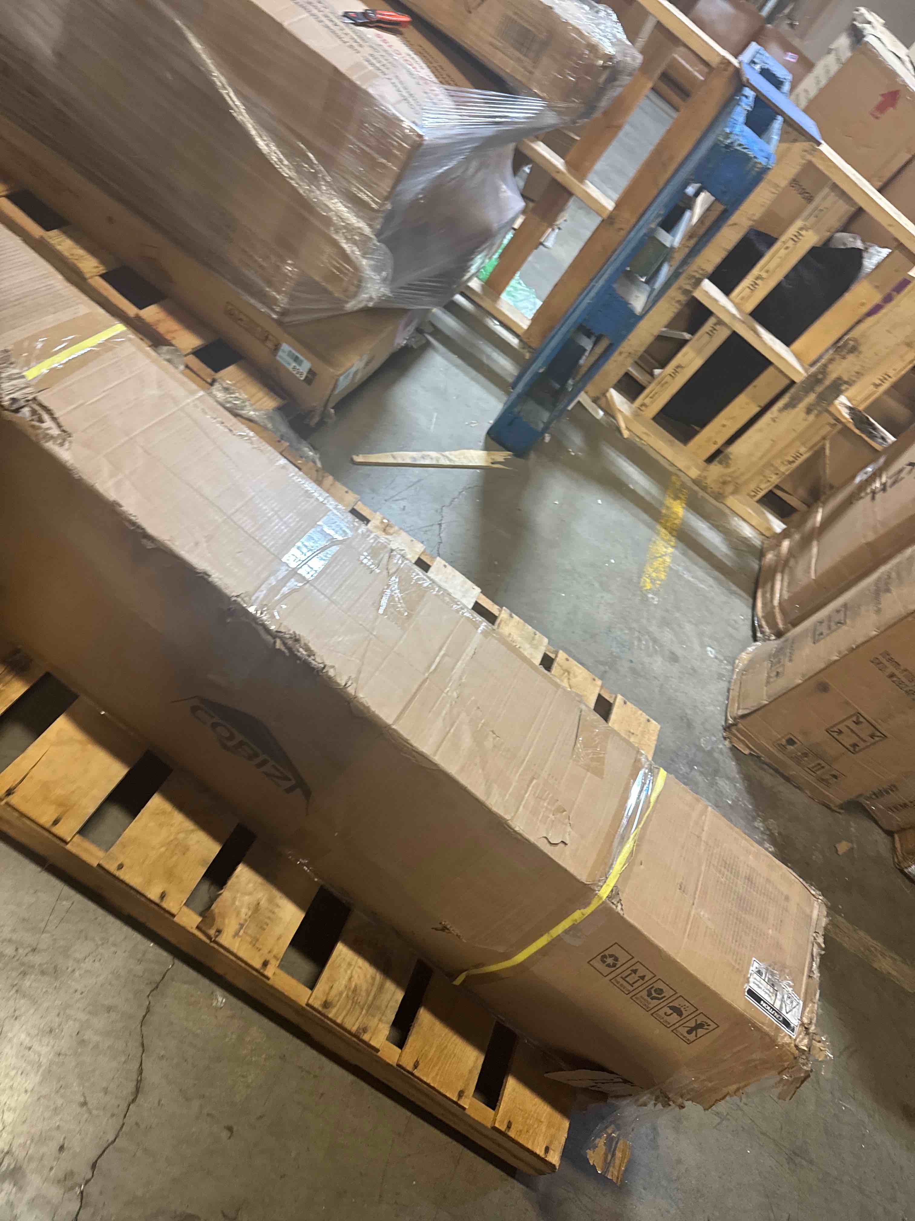 Condition photo showing New/Like New for cobizi 10x20 pop up canopy with 6 sidewall,heavy duty canopy upf 50+ all season wind waterproof commercial outdoor wedding party tents for parties canopy gazebo with roller bag(10 x 20 ft gray) ( similar to one in stock)