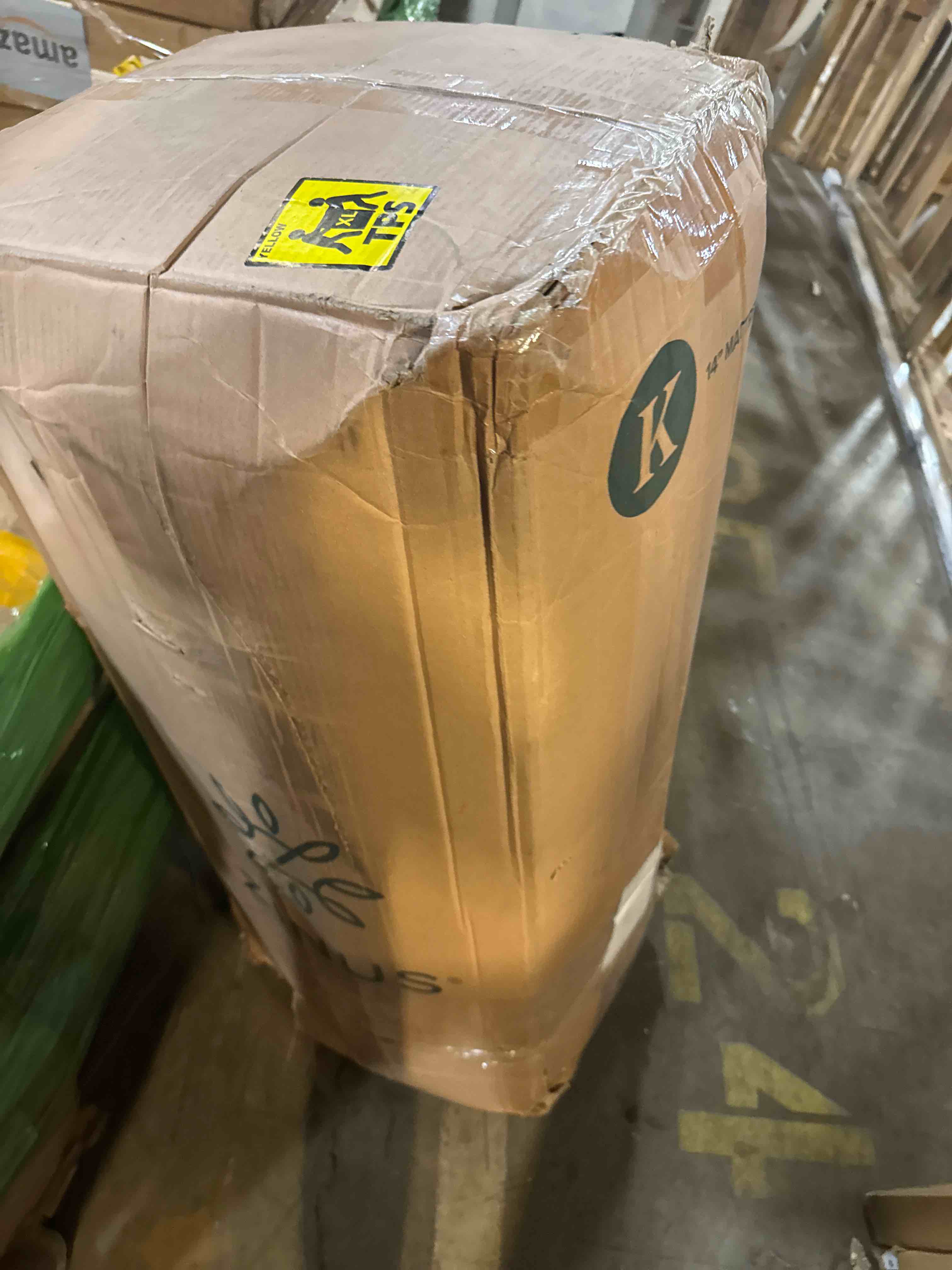 Condition photo showing New/Like New for zinus 14 inch king green tea memory foam mattress, fiberglass free, medium firm feel, zoned pressure relief, certified safe foams & fabric, mattress in a box white king 14in small box