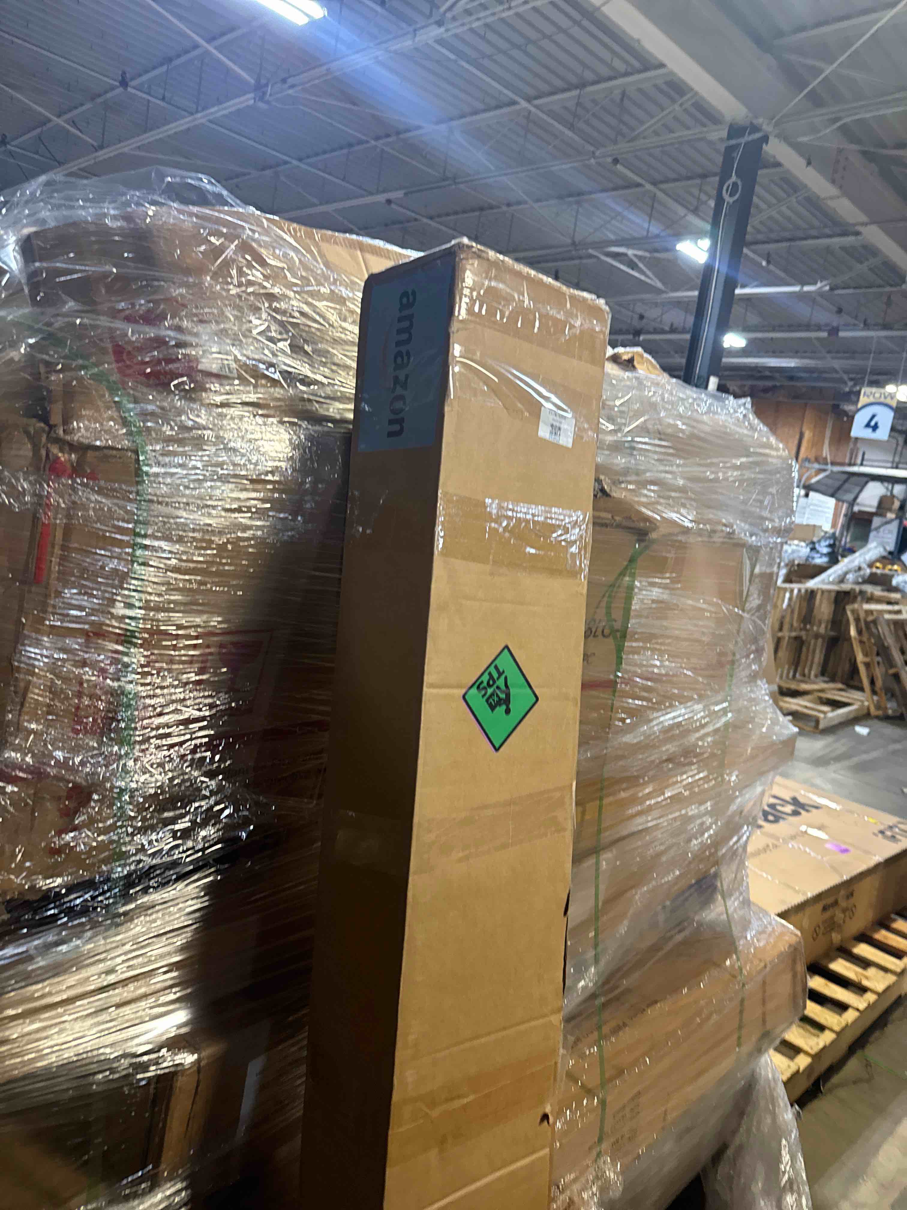 https://s3.amazonaws.com/lotting-images-prod/phillipi/GRA2166775_1777309580695.jpeg