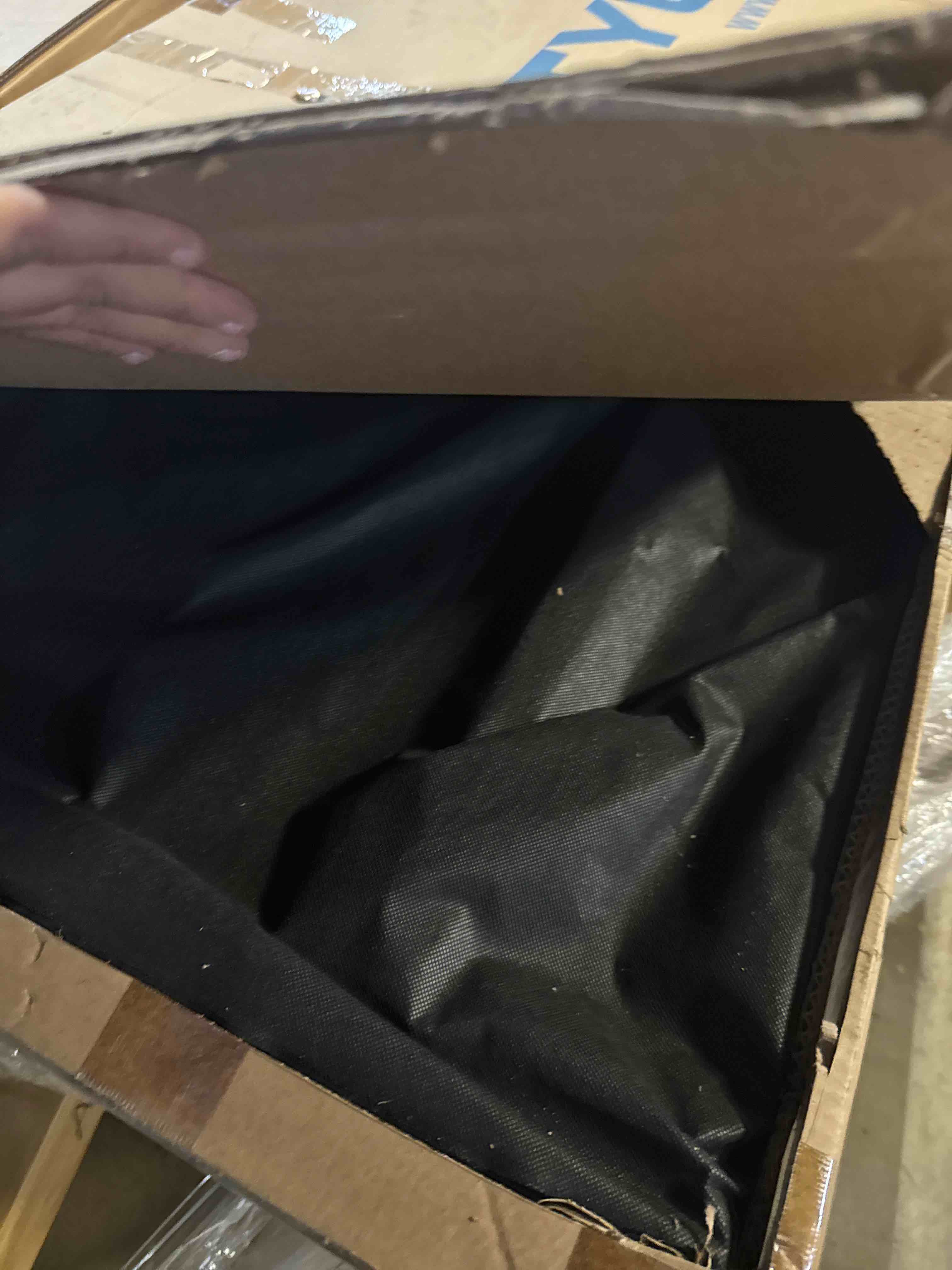 Condition photo showing New/Like New for tyger auto t3x soft tri-fold in fabric truck bed tonneau cover compatible with 2022-2026 toyota tundra | 6.5 (79 ) bed | tg-bc3t1063x