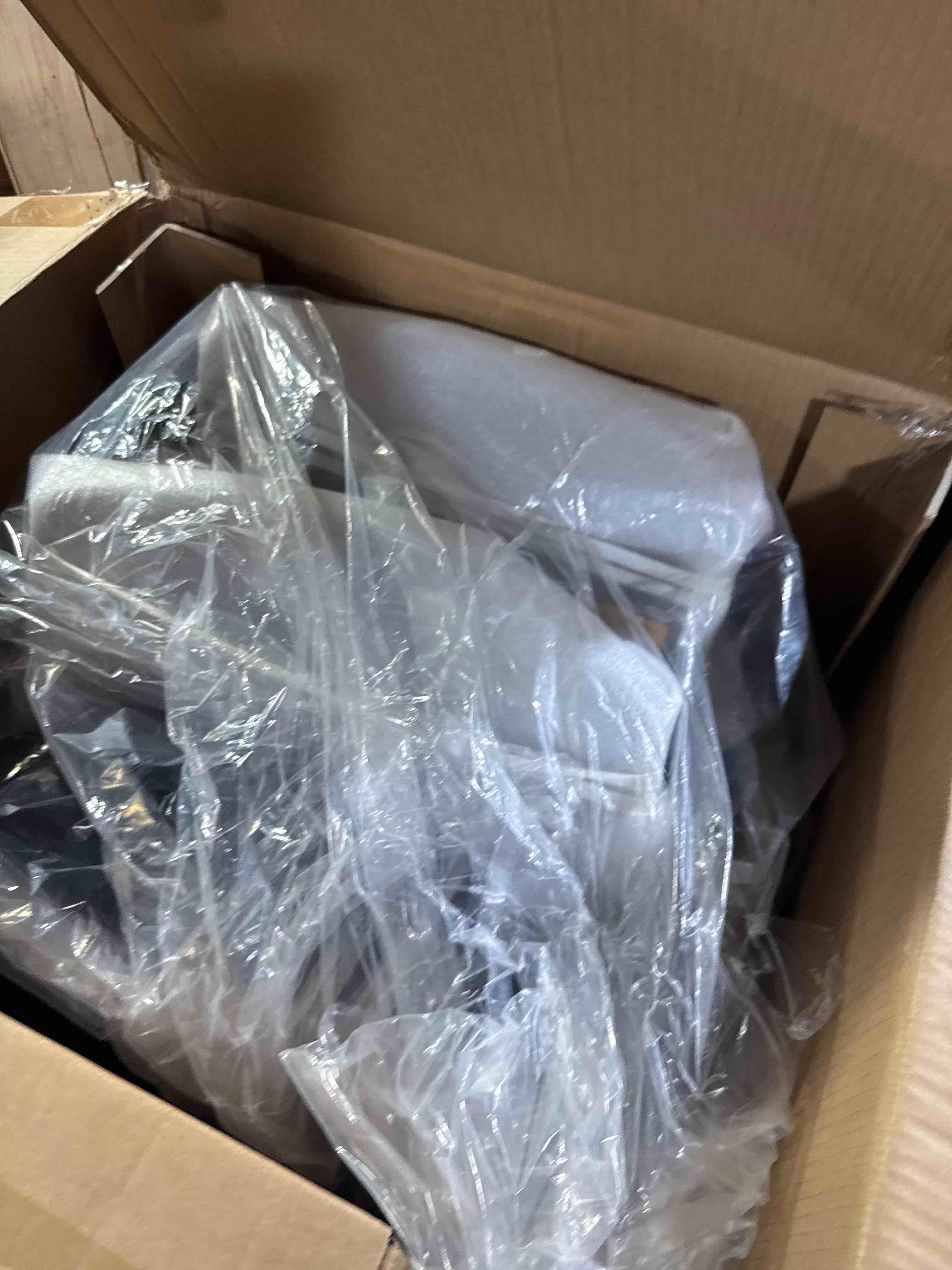 https://s3.amazonaws.com/lotting-images-prod/phillipi/GRA2166839_1777998023363.jpeg