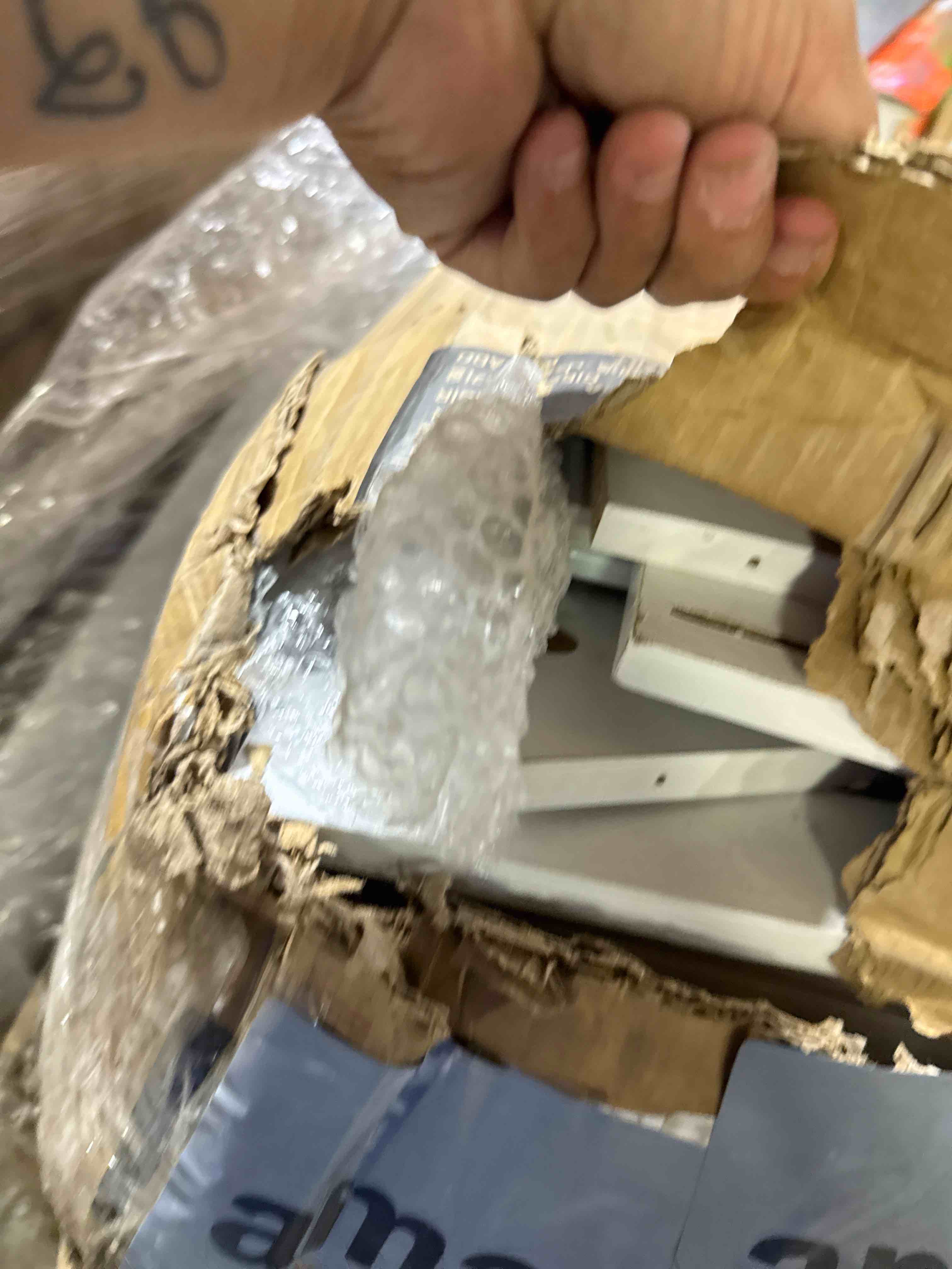 https://s3.amazonaws.com/lotting-images-prod/phillipi/GRA2166848_1777999553617.jpeg