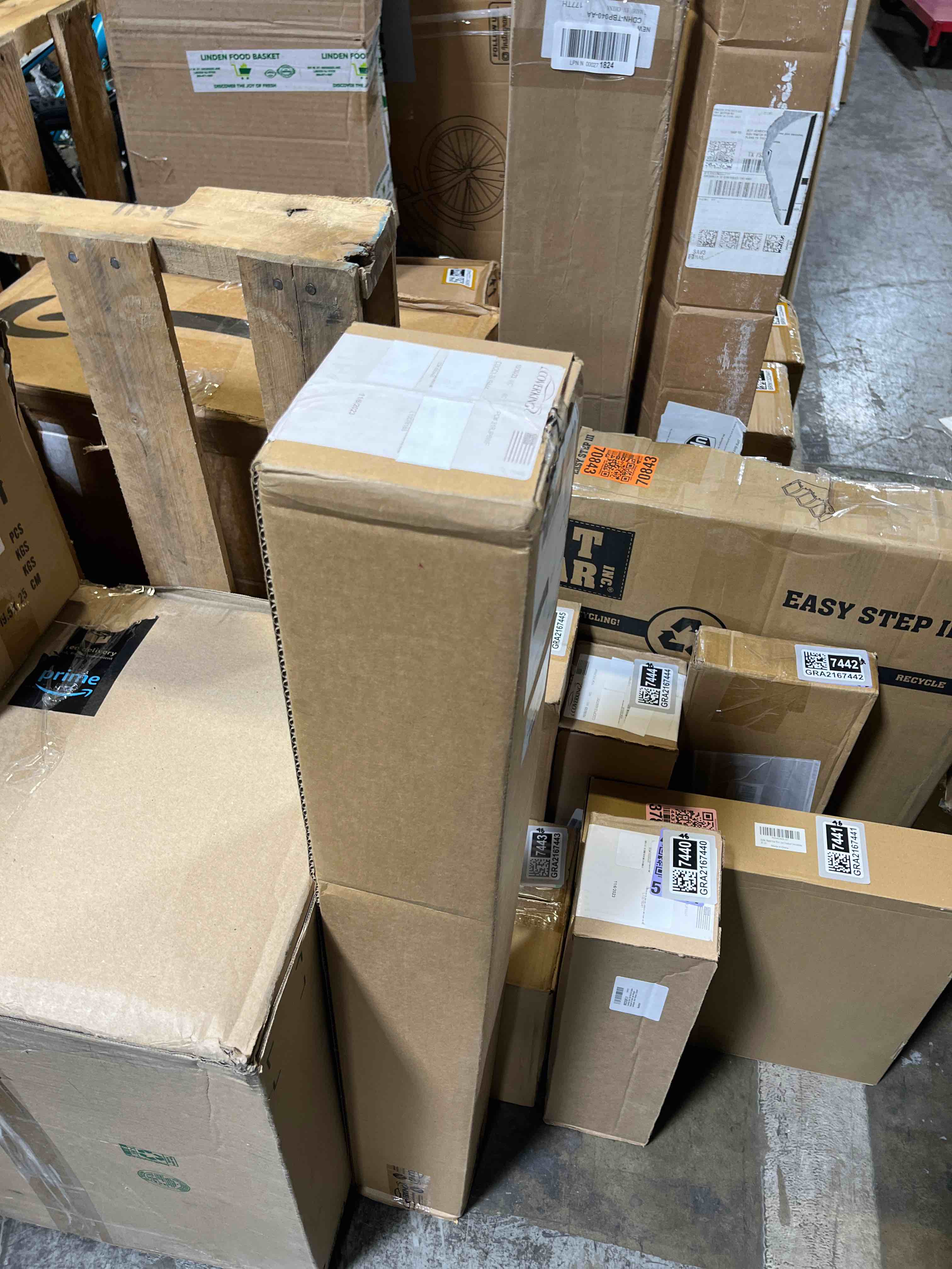 https://s3.amazonaws.com/lotting-images-prod/phillipi/GRA2167439_1751473596640.jpeg