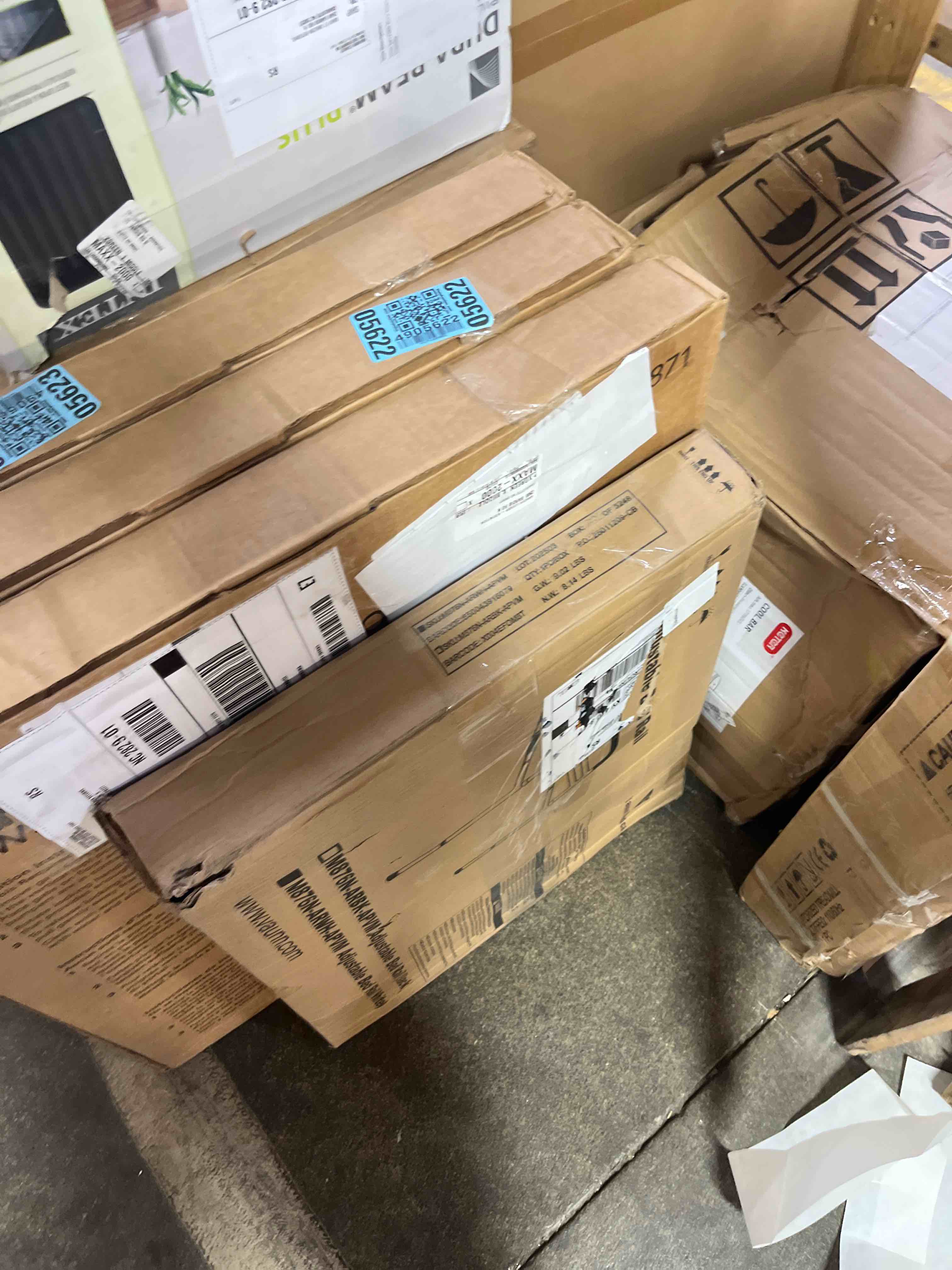 https://s3.amazonaws.com/lotting-images-prod/phillipi/GRA2167475_1751987227324.jpeg