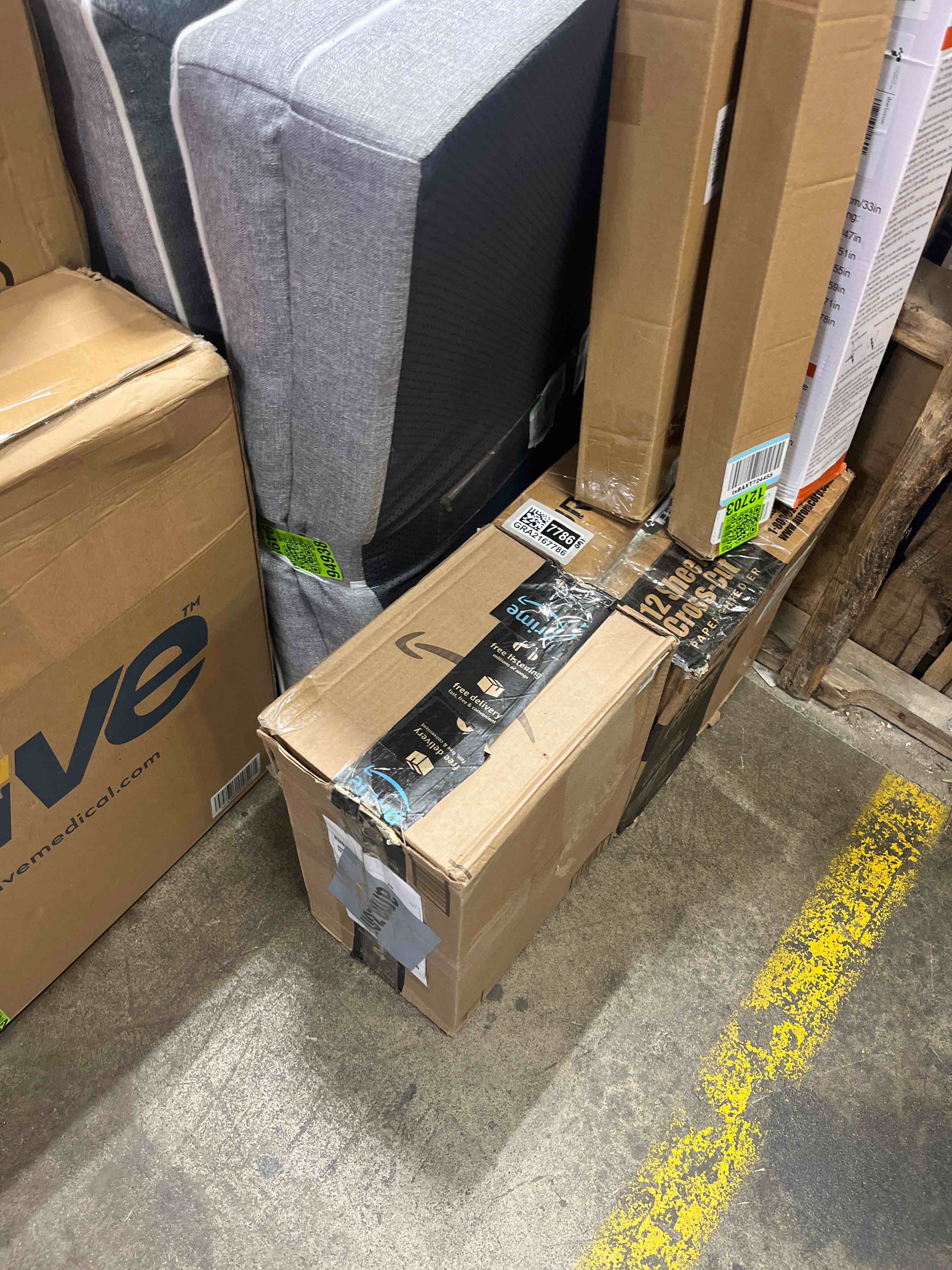https://s3.amazonaws.com/lotting-images-prod/phillipi/GRA2167781_1753195480887.jpeg