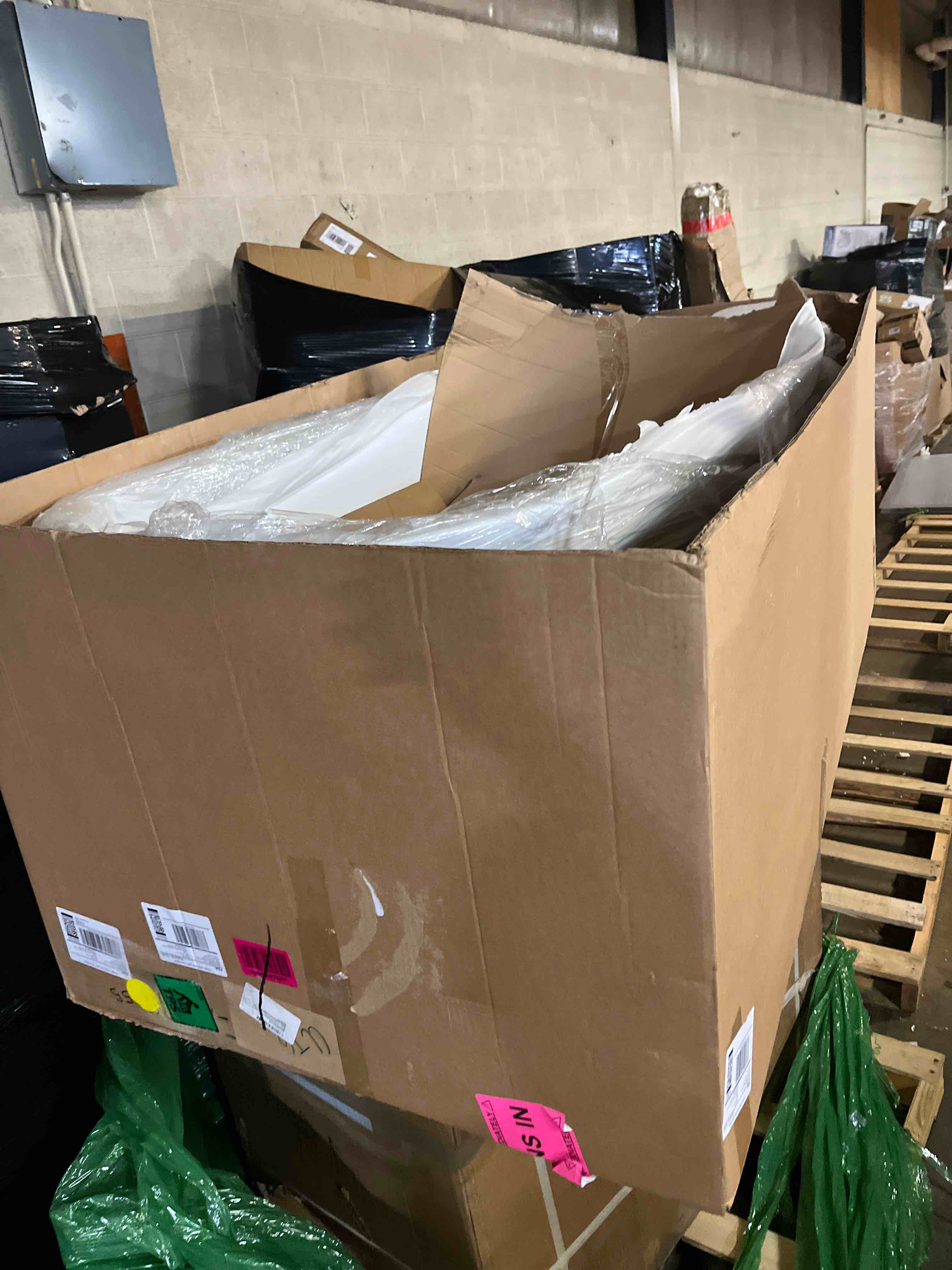 https://s3.amazonaws.com/lotting-images-prod/phillipi/GRA2167832_1753377245486.jpeg