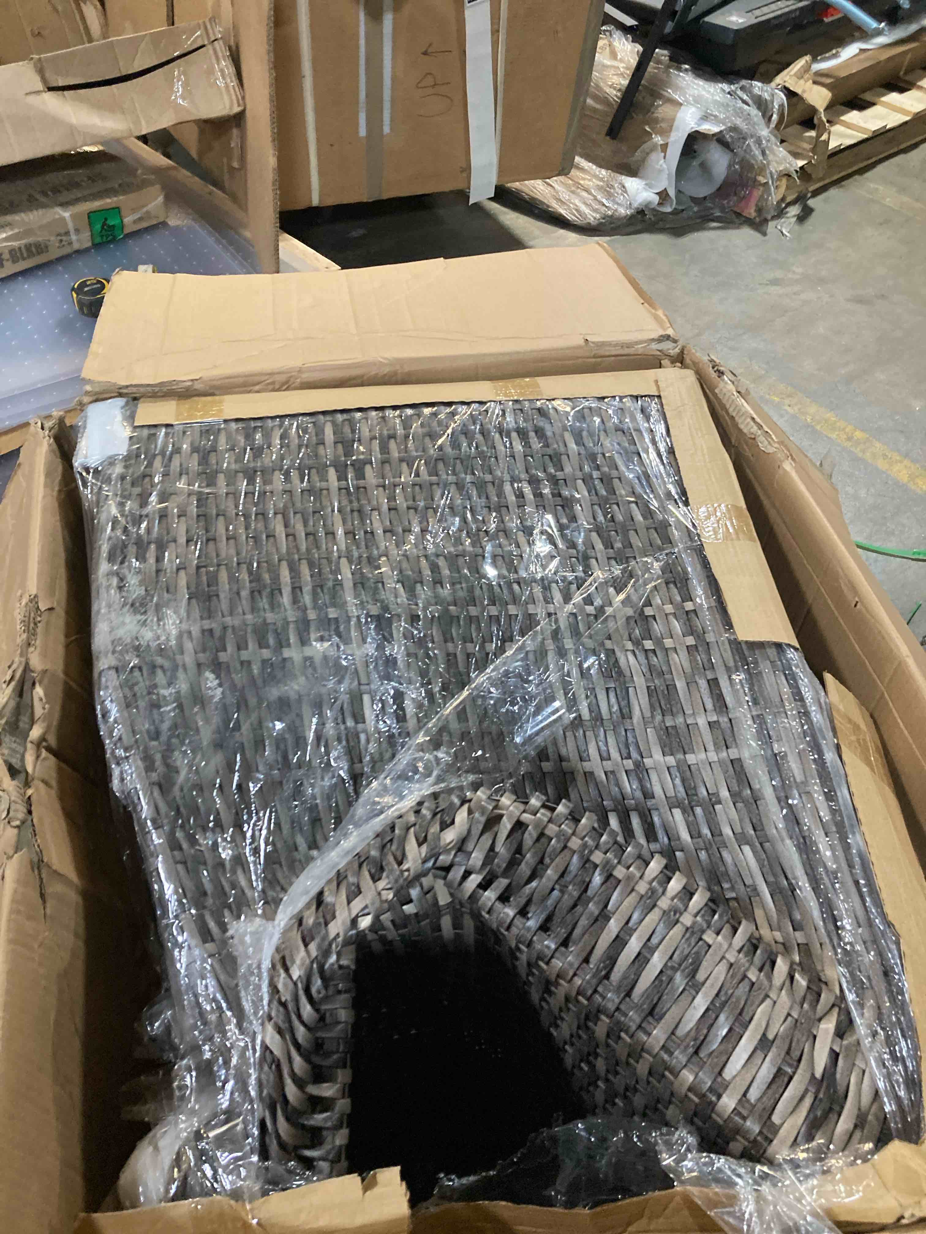 https://s3.amazonaws.com/lotting-images-prod/phillipi/GRA2168054_1754575810066.jpeg