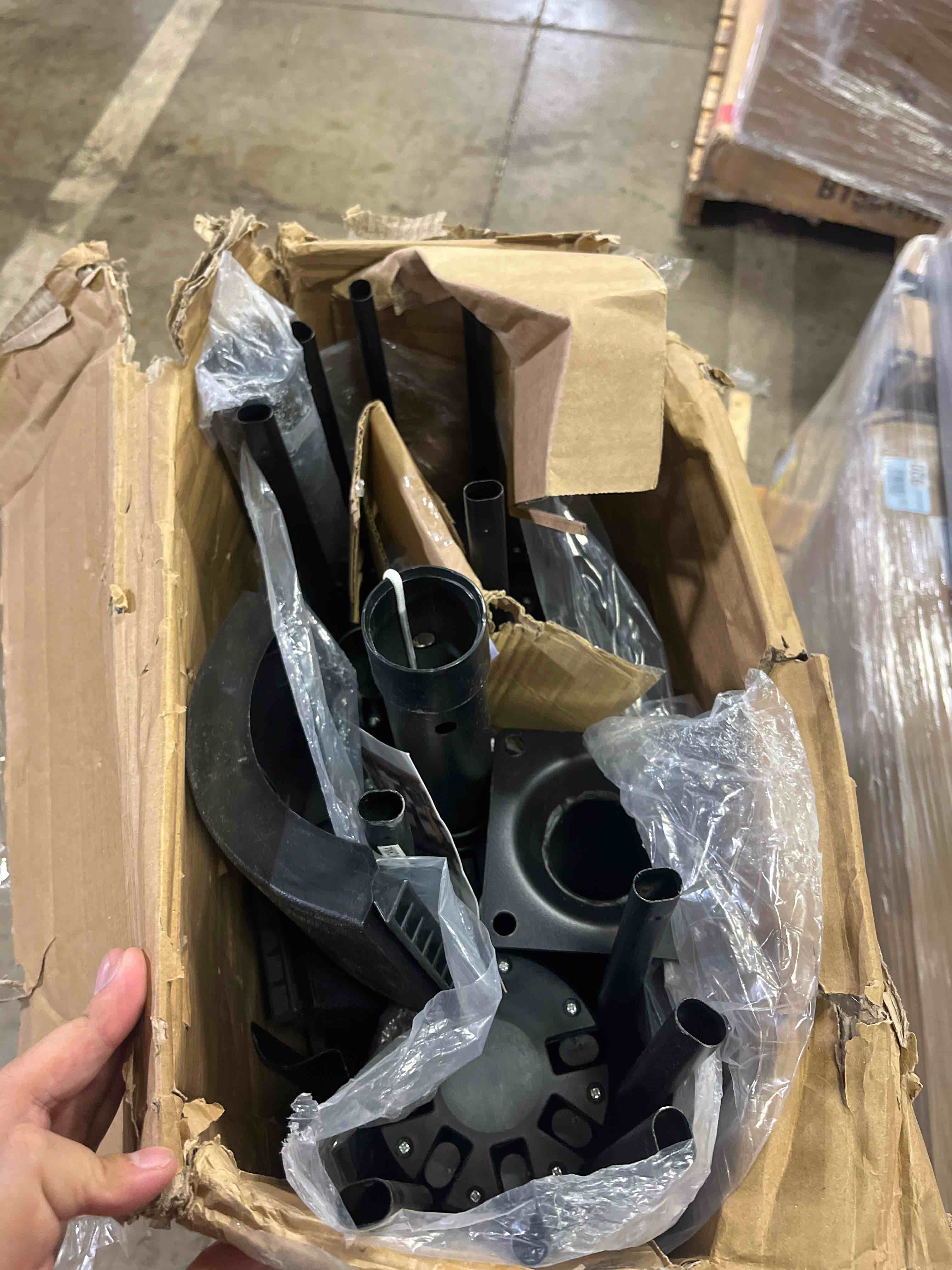 https://s3.amazonaws.com/lotting-images-prod/phillipi/GRA2168149_1757358133166.jpeg