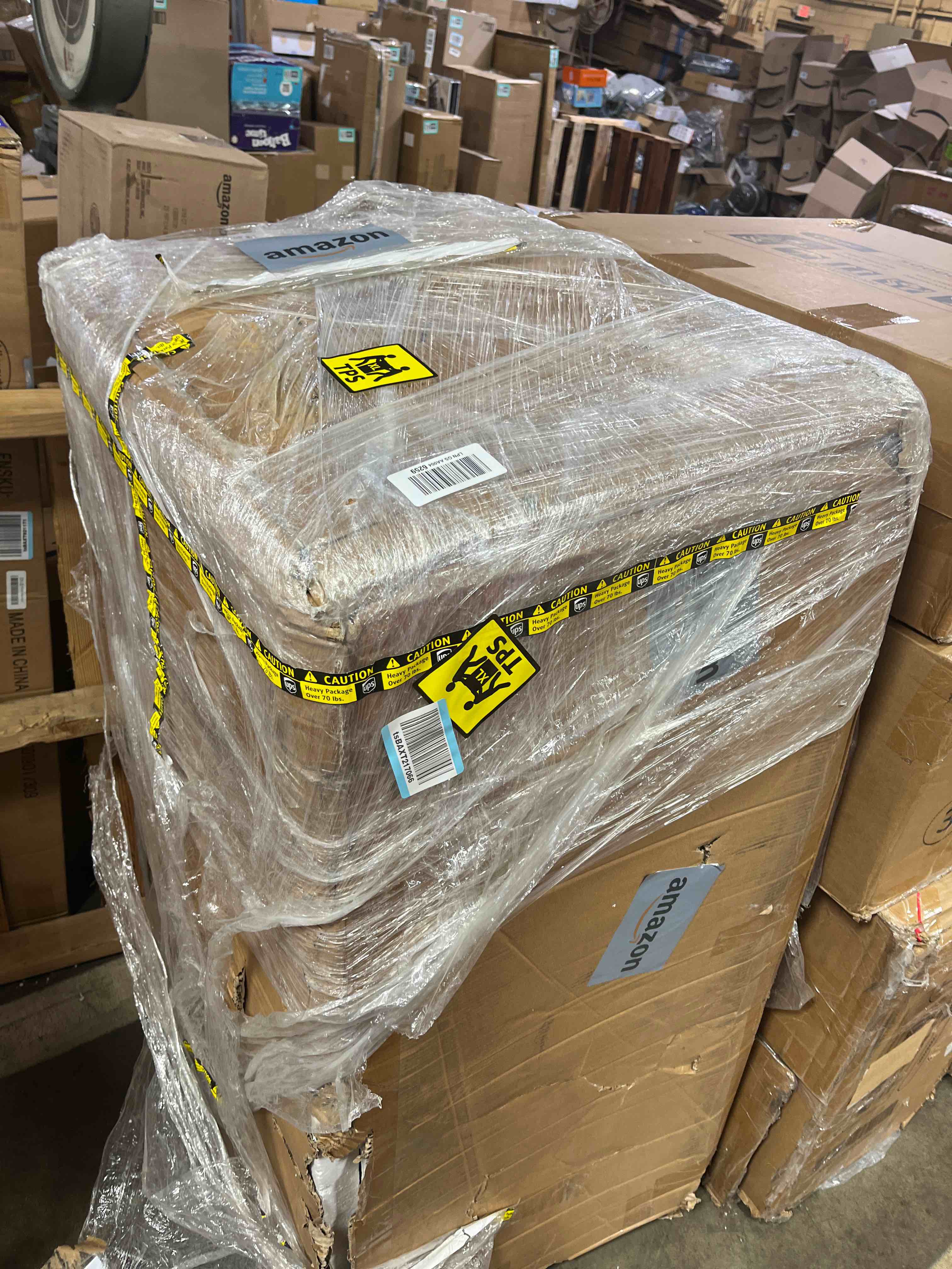 https://s3.amazonaws.com/lotting-images-prod/phillipi/GRA2168241_1758817414175.jpeg